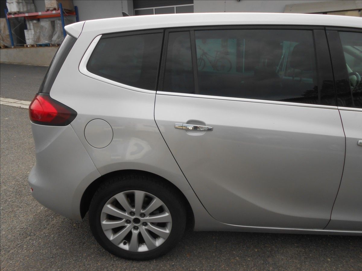 Opel Zafira, 1,4 Tourer 103KW 7Míst - fotka 5