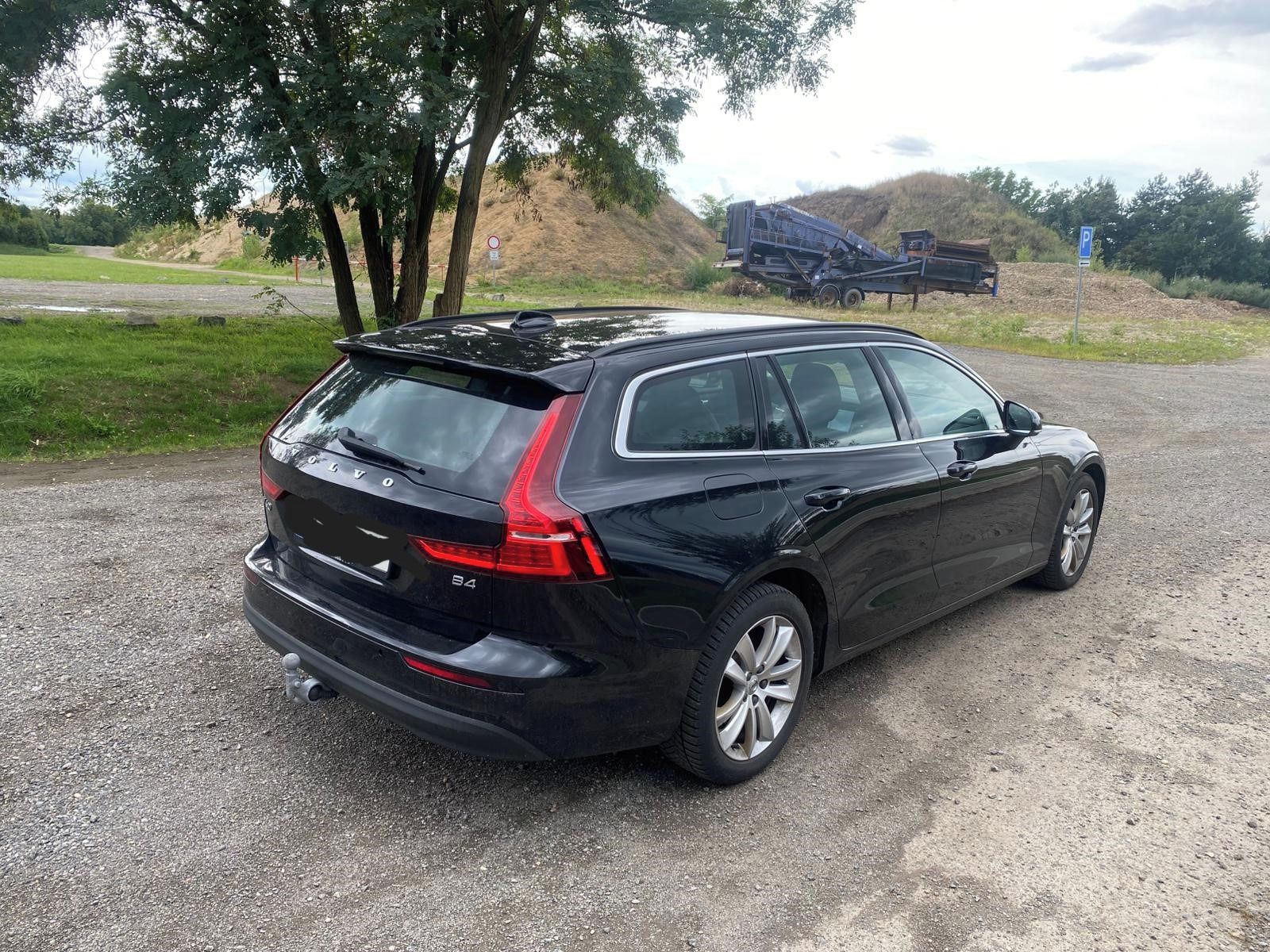 Volvo V60, 2024 AWD105tkm1maj2,0milHyb - fotka 4