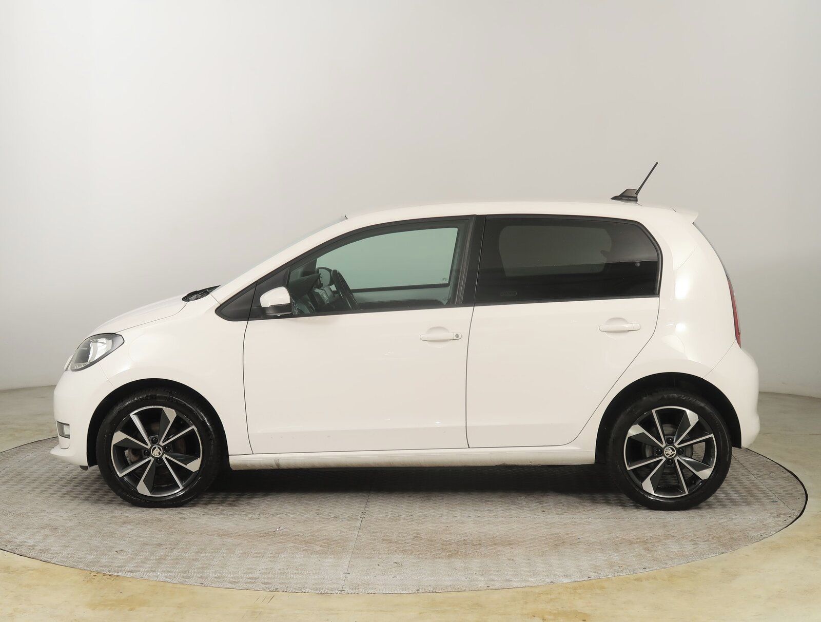 Škoda Citigo, iV, SoH 86%, Automat - fotka 3