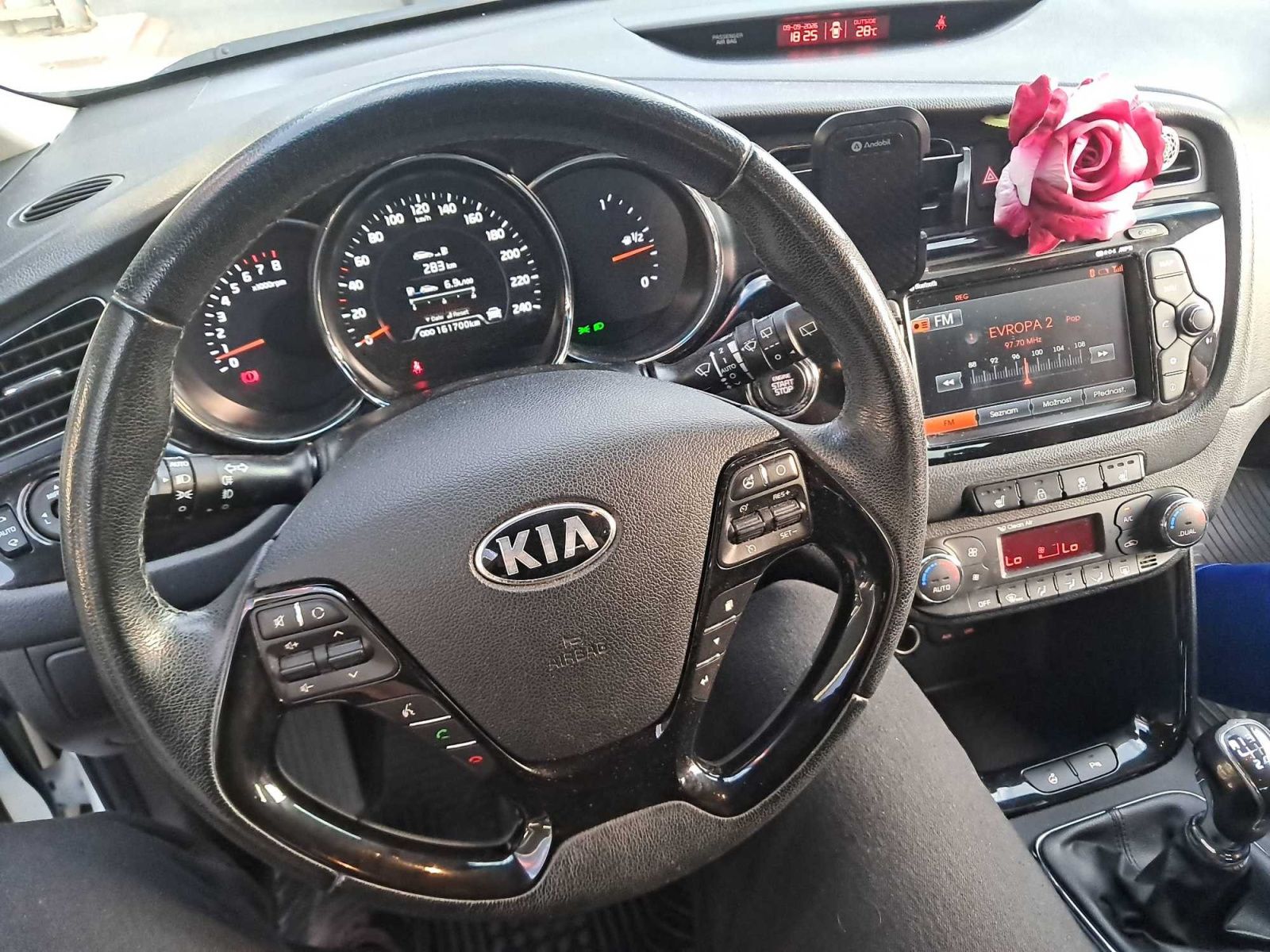 Kia Cee´d, 1.6 GDI, Serv.kniha, Navi - fotka 3