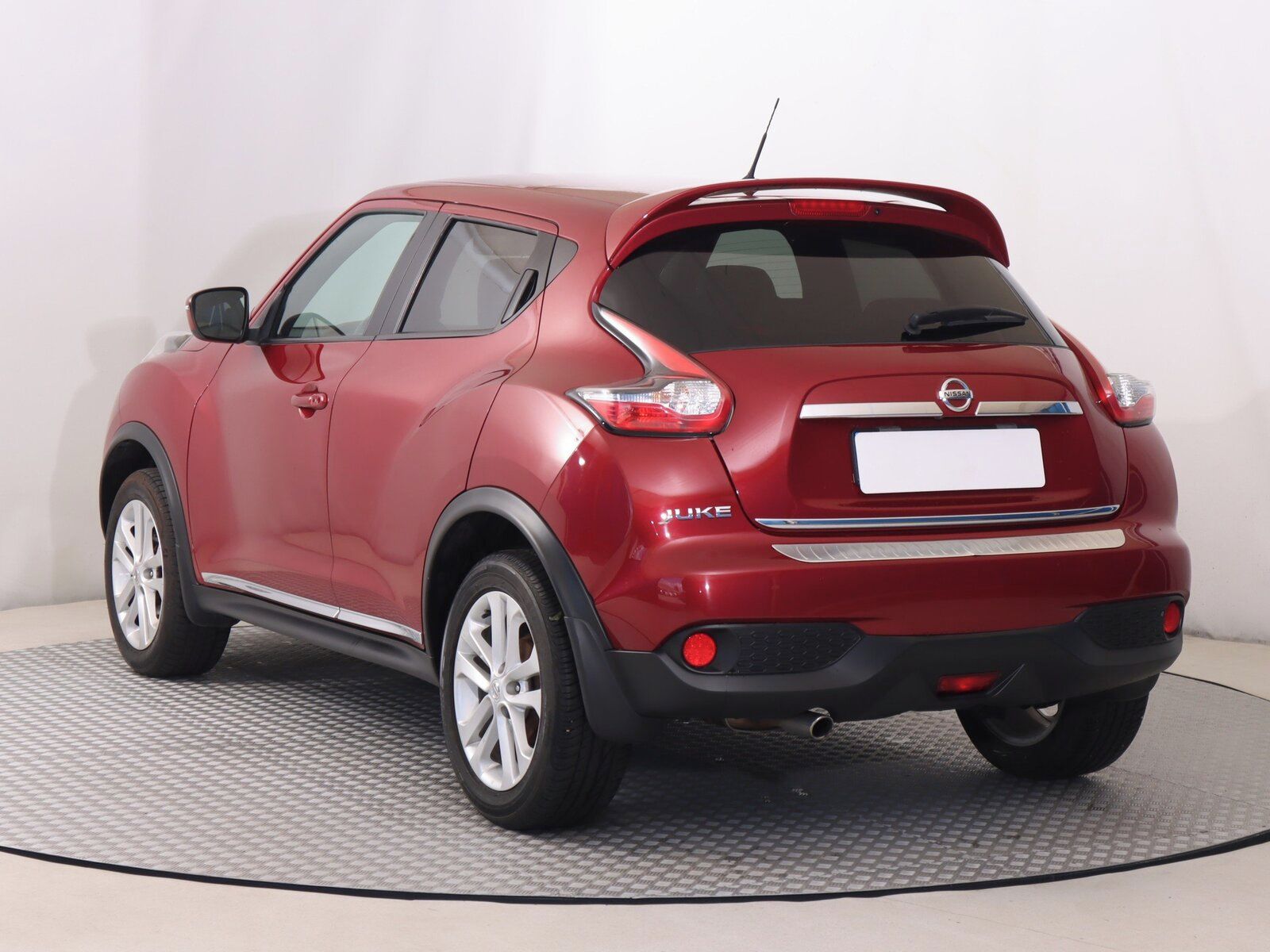 Nissan Juke, 1.6 i, Automat, Serv.kniha - fotka 4