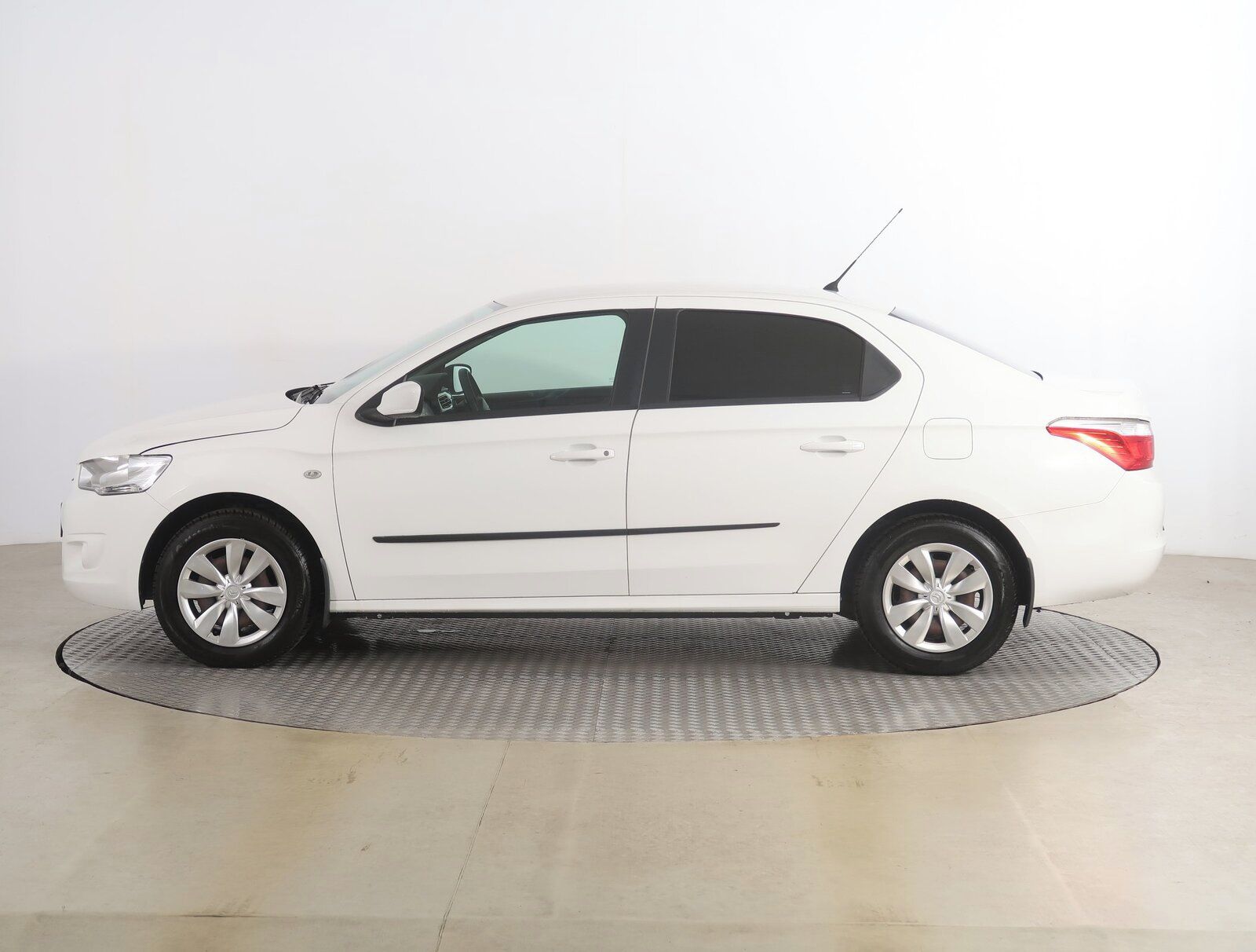 Citroën C-Elysée, 1.2 PureTech, Serv.kniha - fotka 3