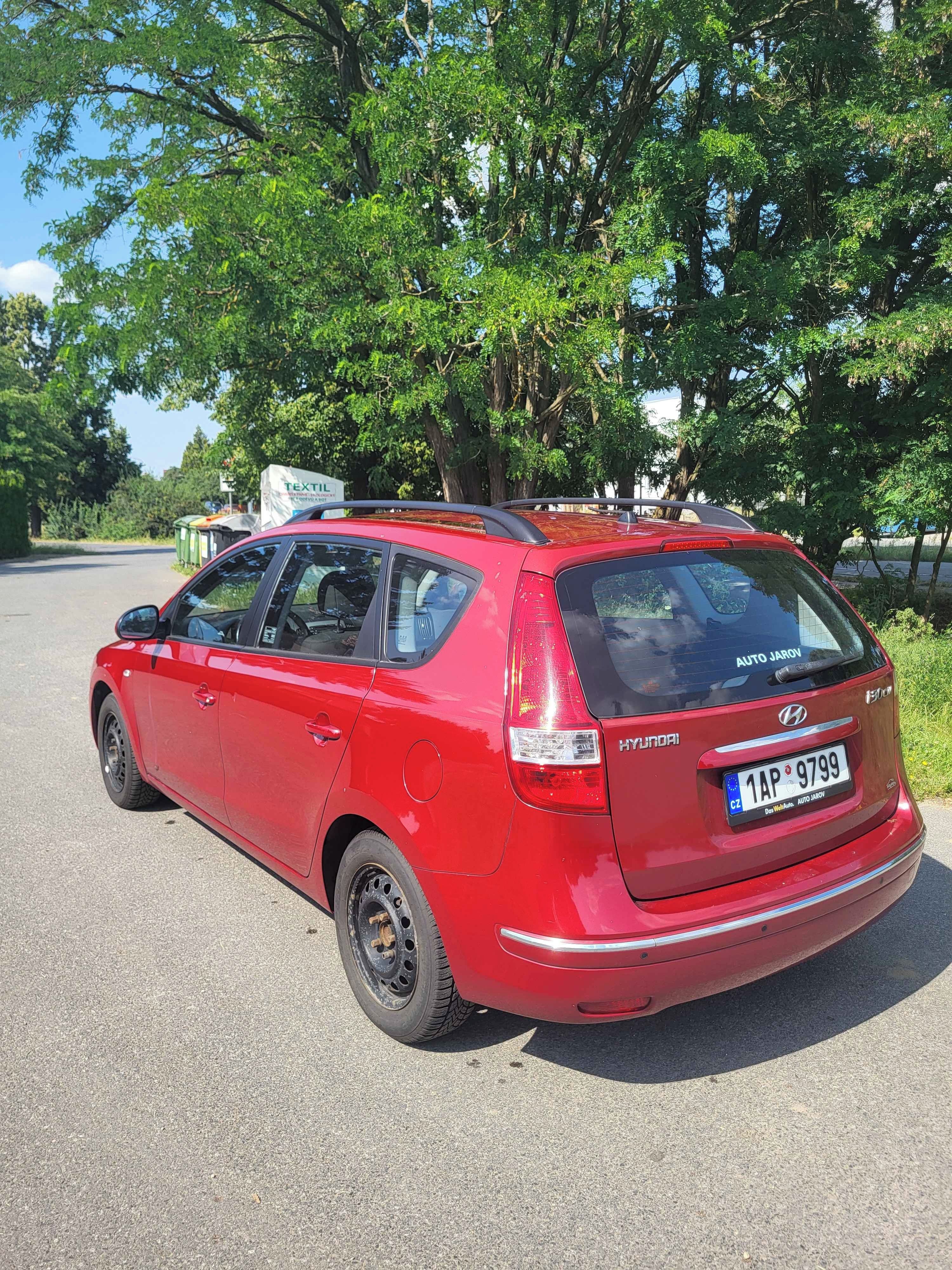 Hyundai i30, Hyundai i30 CW 1.6 93 kW kombi - fotka 2