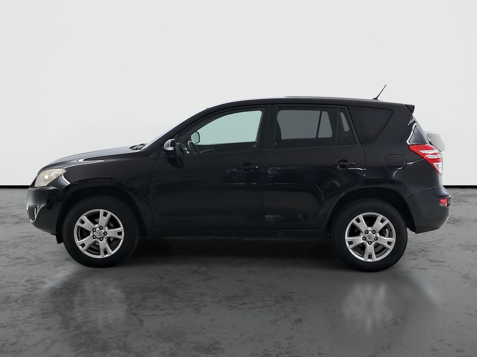 Toyota Rav4, 2.2 D-4D, 4X4, Kožené sedačky - fotka 3