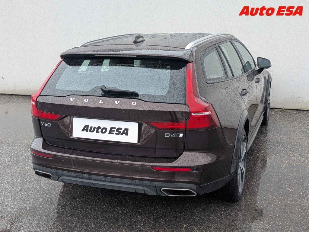 Volvo V60, 2.0D 4x4,Cross Country,AT - fotka 4