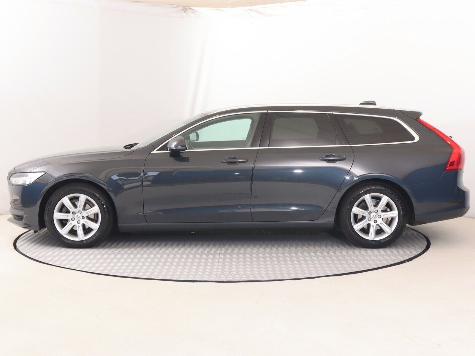 Volvo V90, D3, Serv.kniha - fotka 3