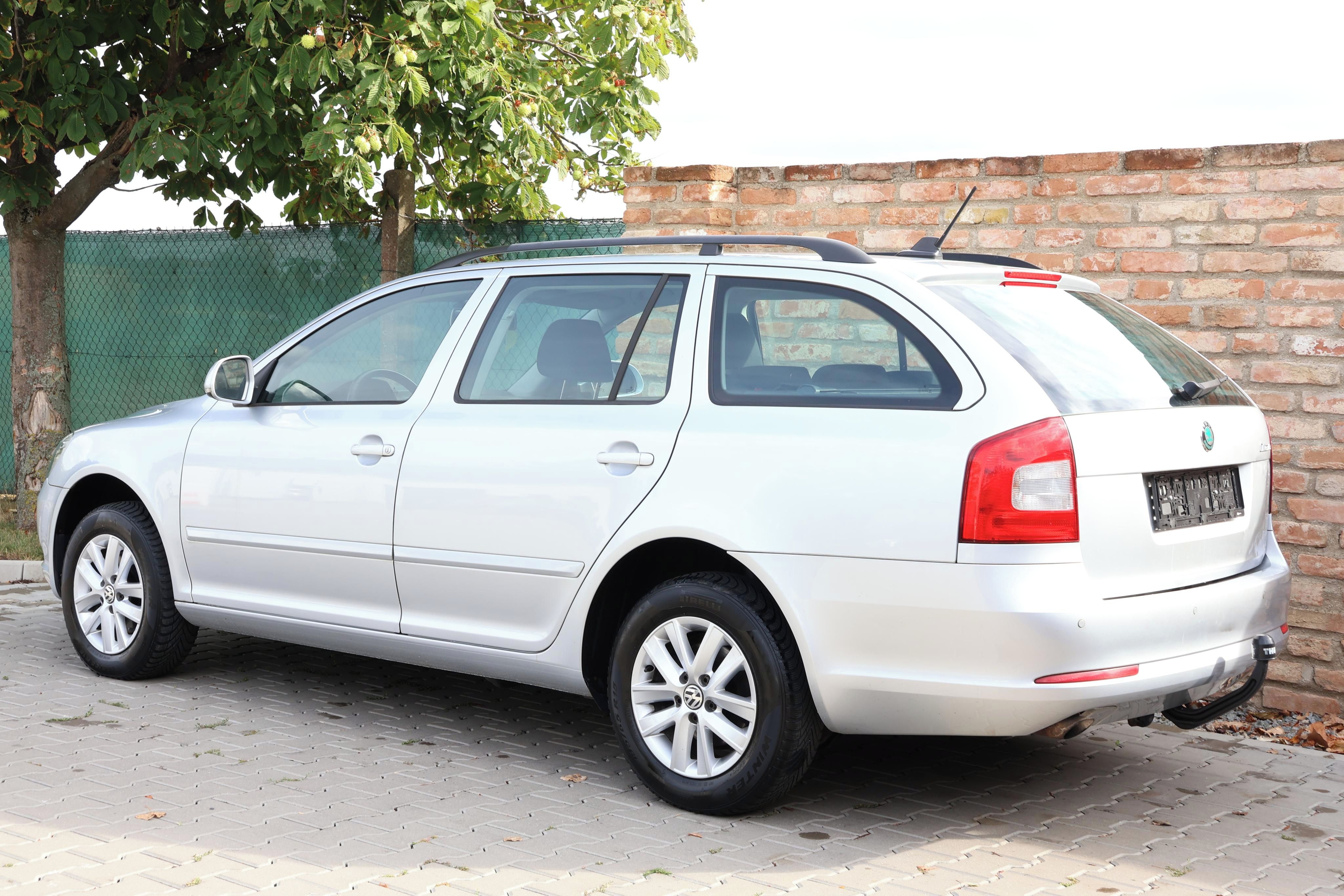 Škoda Octavia, 2.0TDI Navi*Výhřev s.*Tažné* - fotka 3