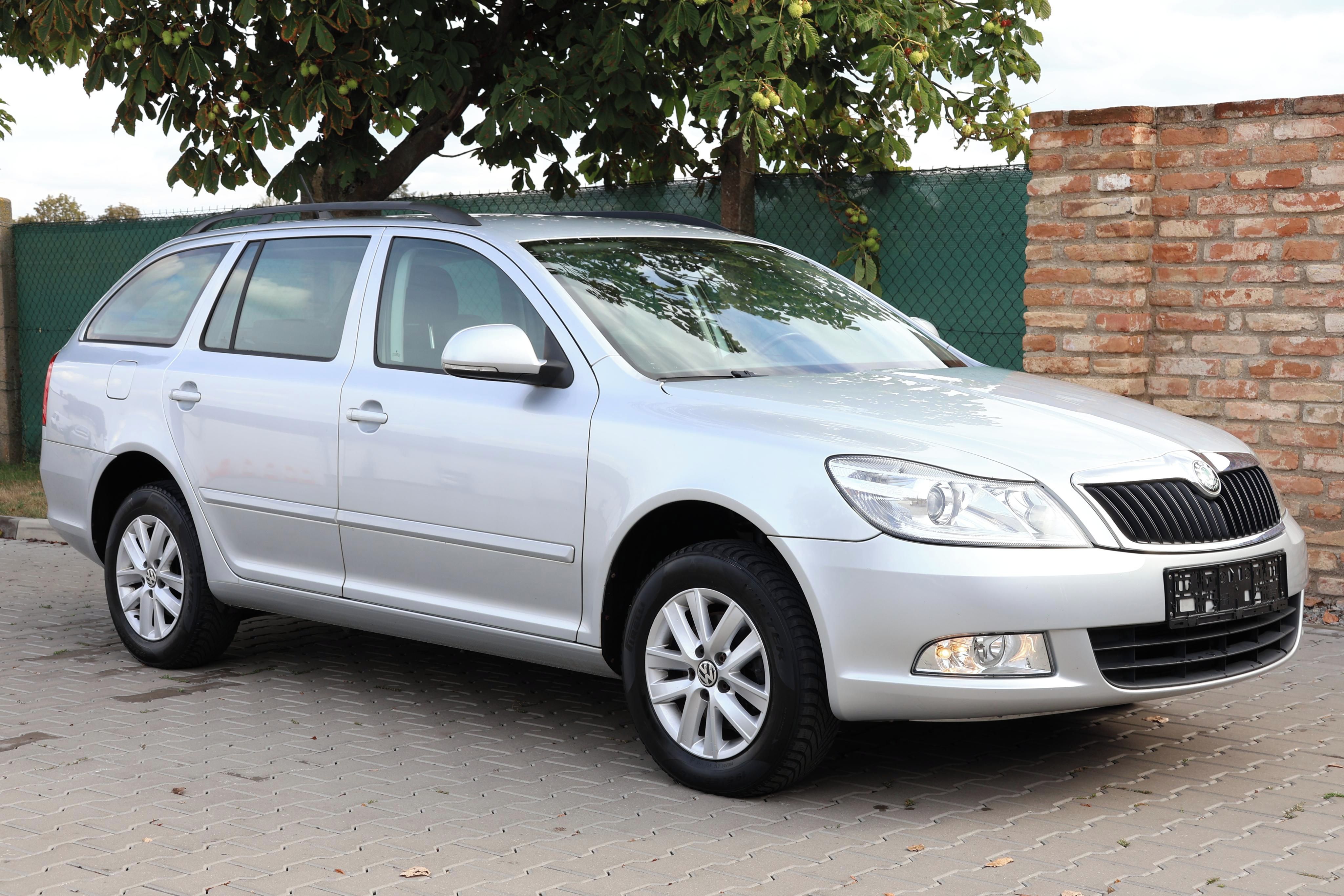 Škoda Octavia, 2.0TDI Navi*Výhřev s.*Tažné* - fotka 6