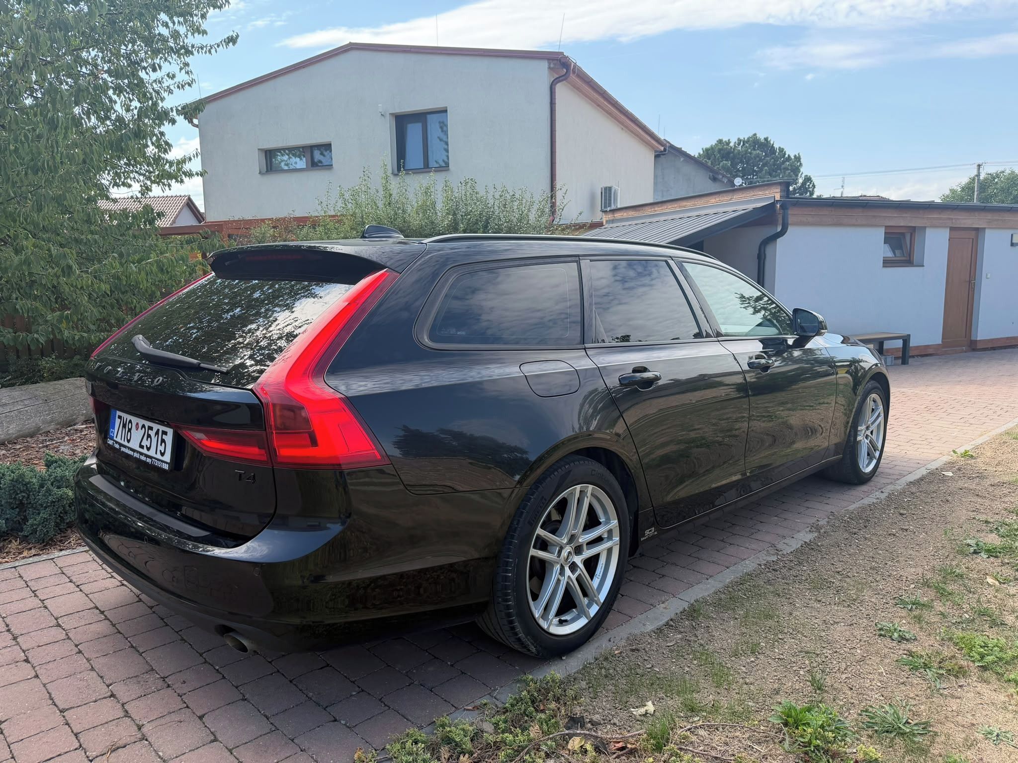 Volvo V90, Volvo V90 T4 2.0 Automat 2018 - fotka 3