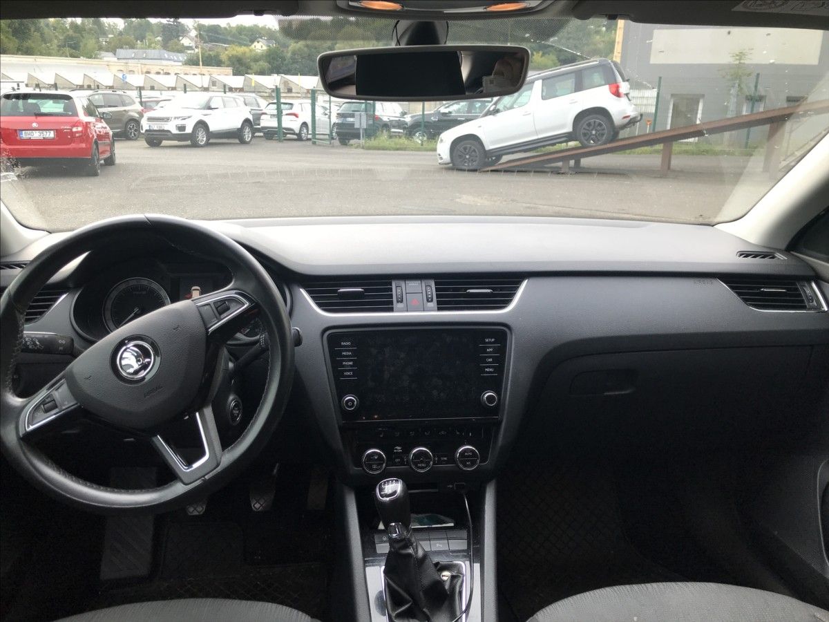 Škoda Octavia, 1,6 TDi 85kW Style! TOP STAV! - fotka 5