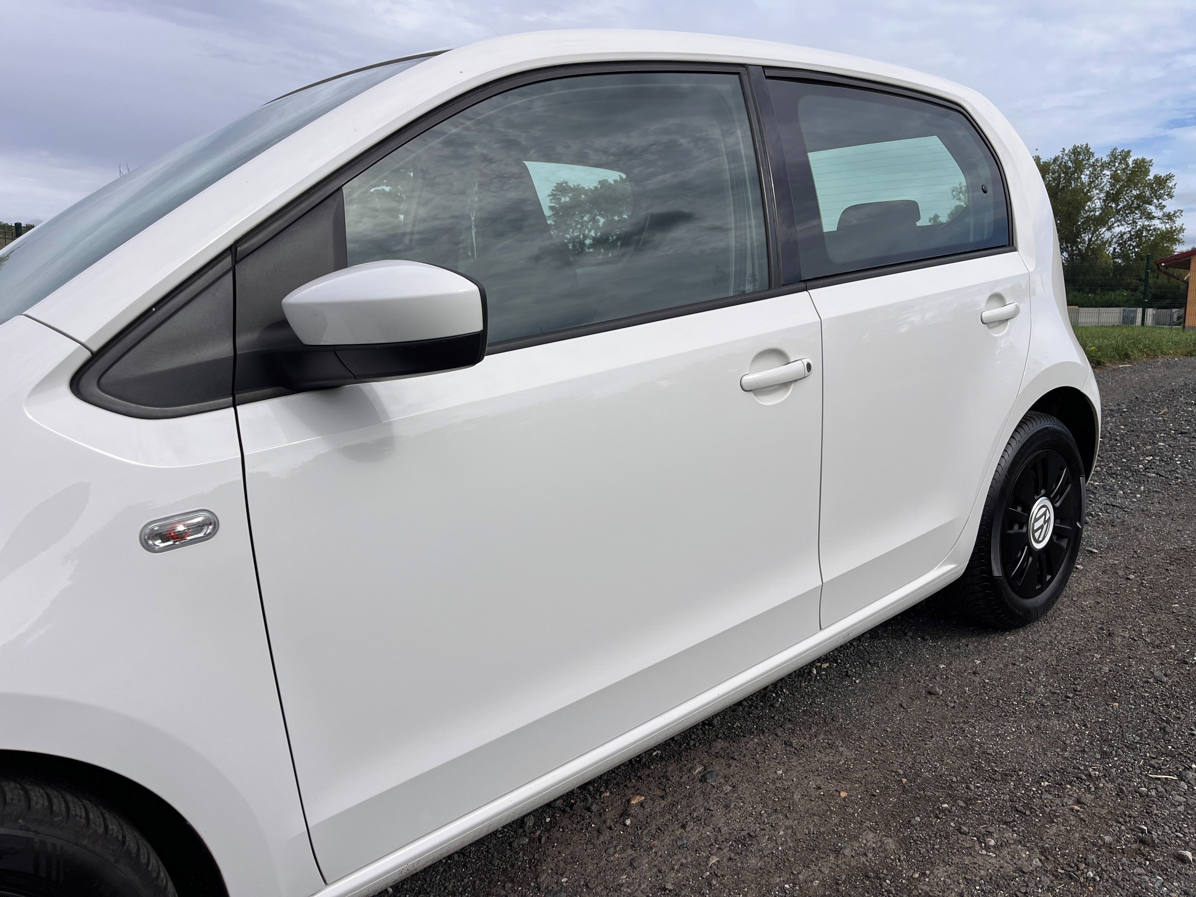 Volkswagen Up!, 5DV, VÝHŘEVY, KLIMA, SERVIS! - fotka 6