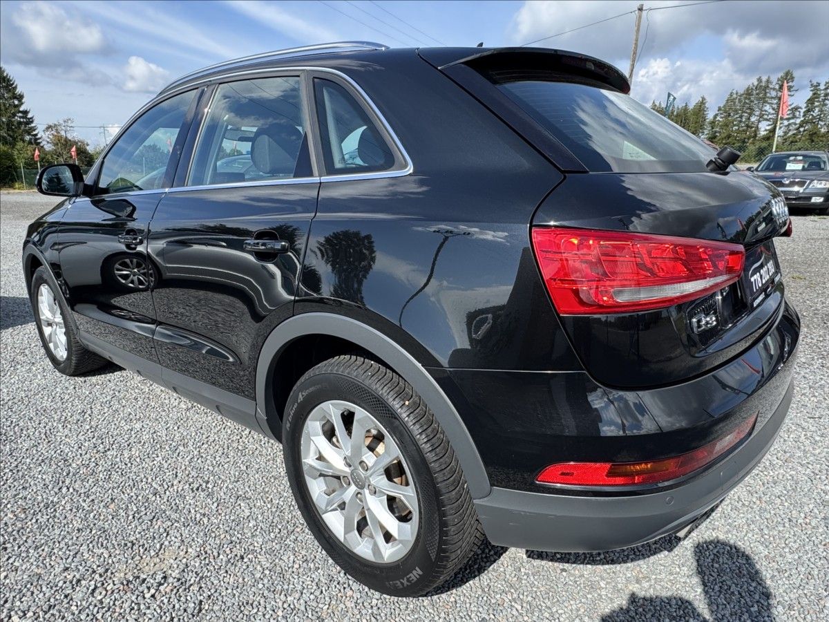 Audi Q3, 1,4   TFSi 92 kw Xenon-Navi - fotka 5