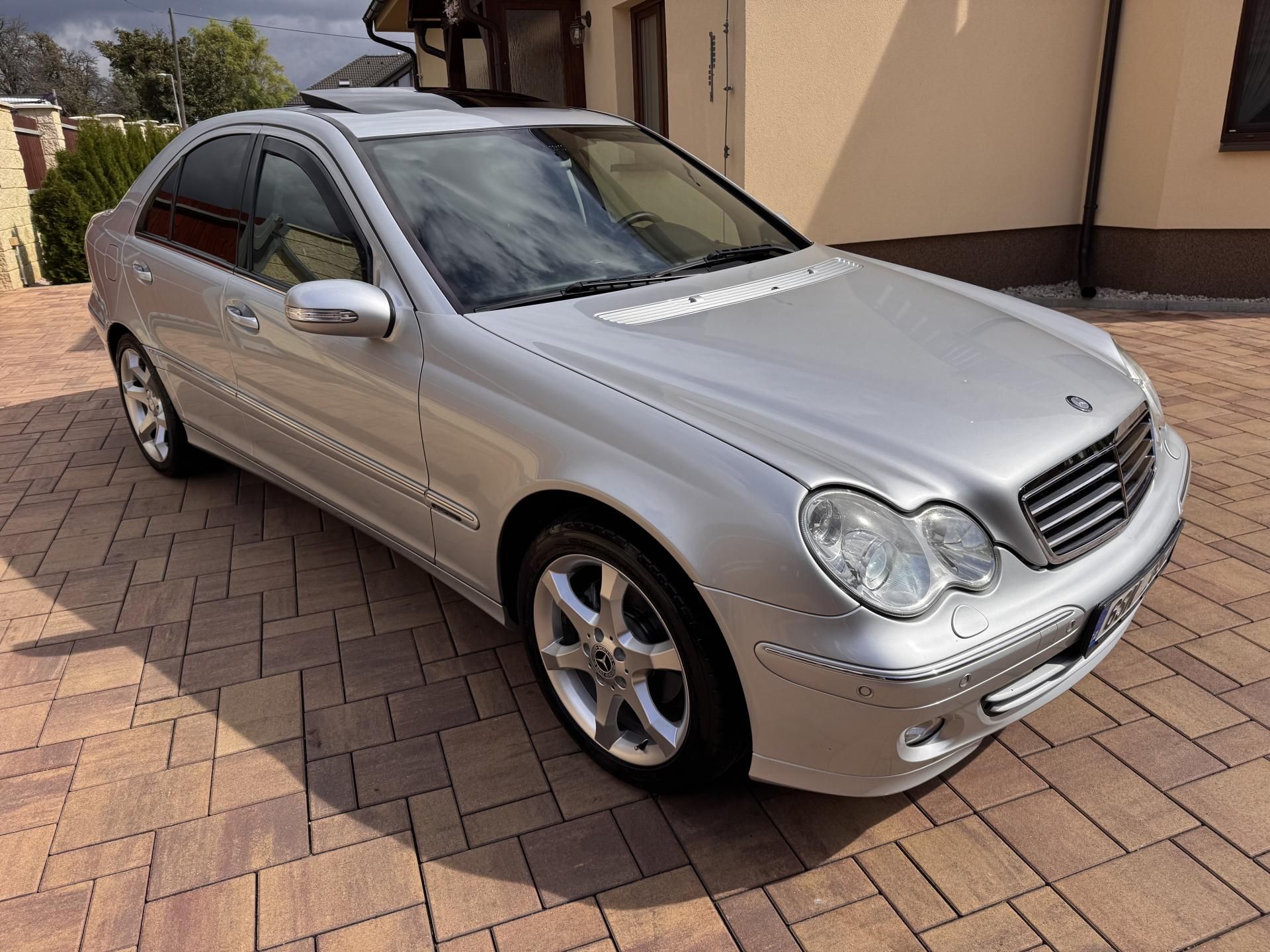 Mercedes-Benz Třídy C, 200CDI 90Kw Sport Edition - fotka 3