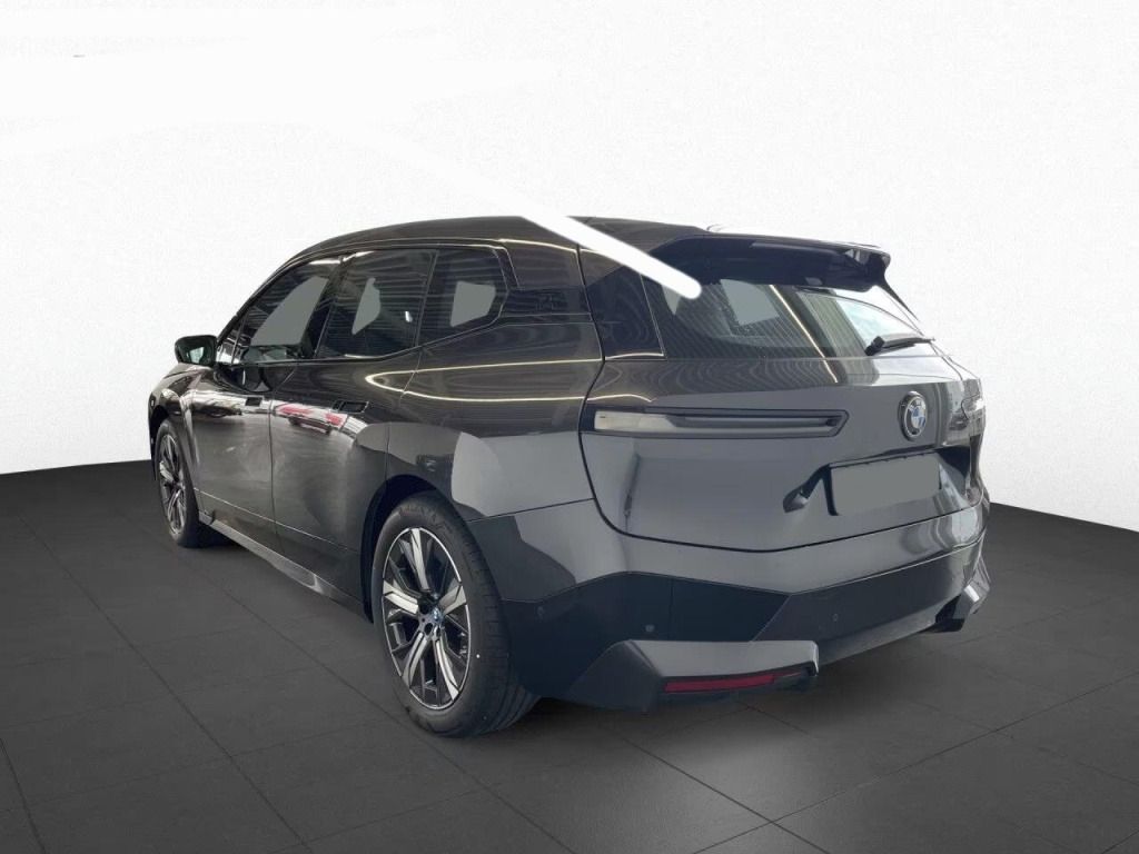 BMW iX, xDrive 50 Sport*Kamera*Navi* - fotka 2