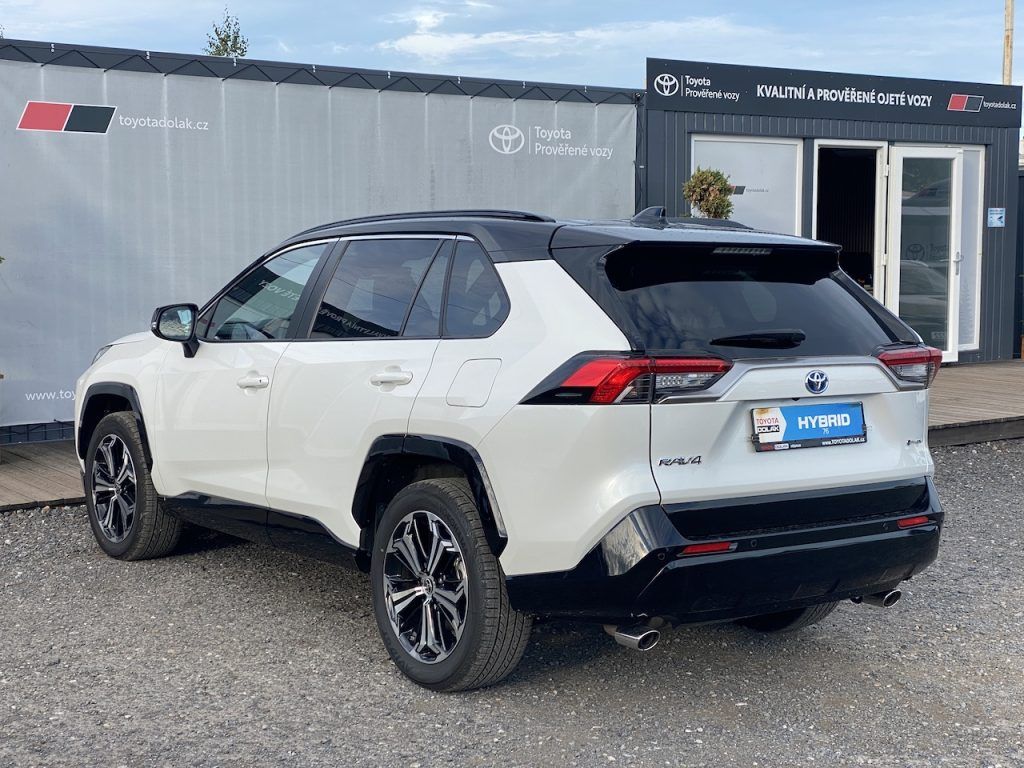 Toyota Rav4, 2.5Plug-in, ČR, Selection, 4x4 - fotka 5