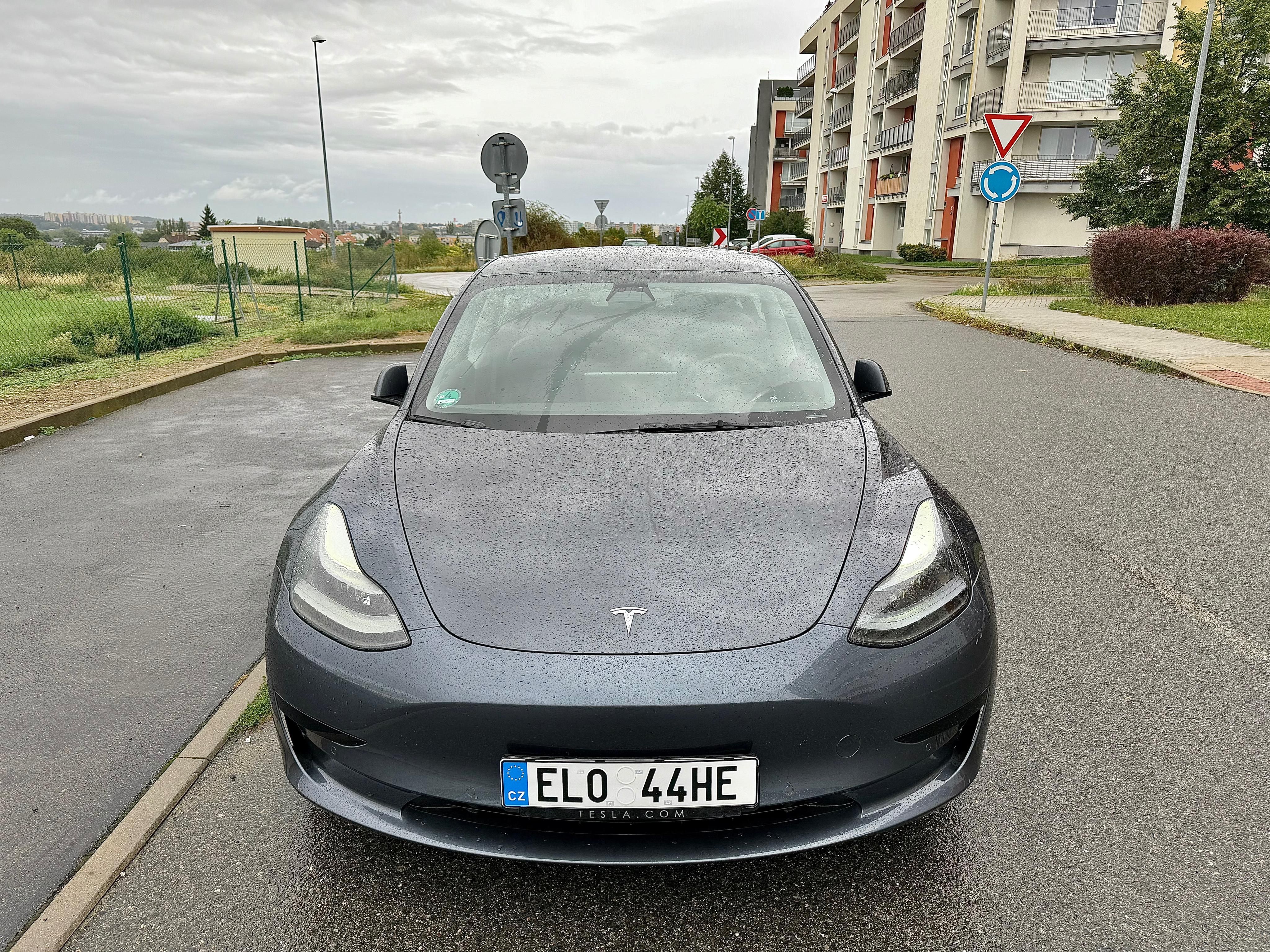 Tesla Model 3, SR LFP | ZÁRUKA  | - fotka 2