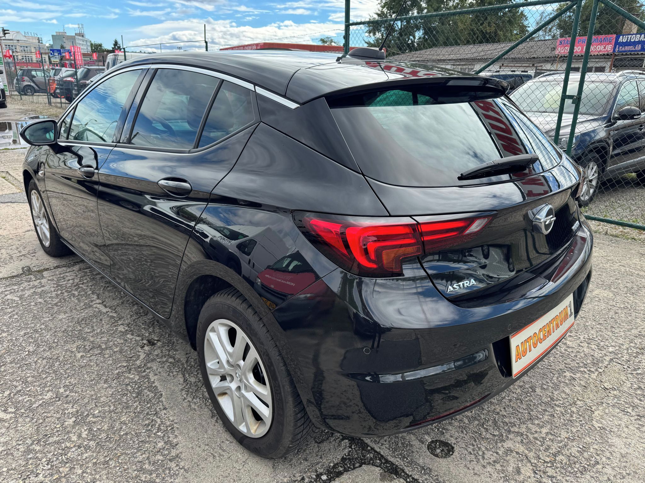 Opel Astra, 1,4i 16V Turbo 110kw - fotka 5