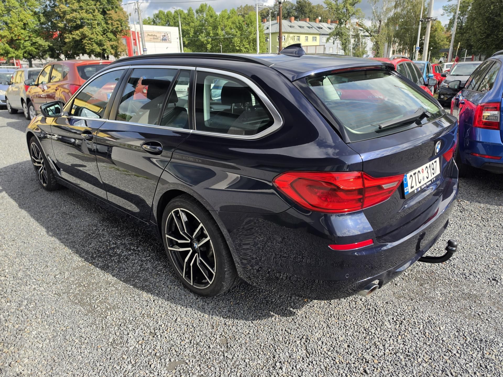 BMW Řada 5, 520D Led Touring TZ - fotka 3