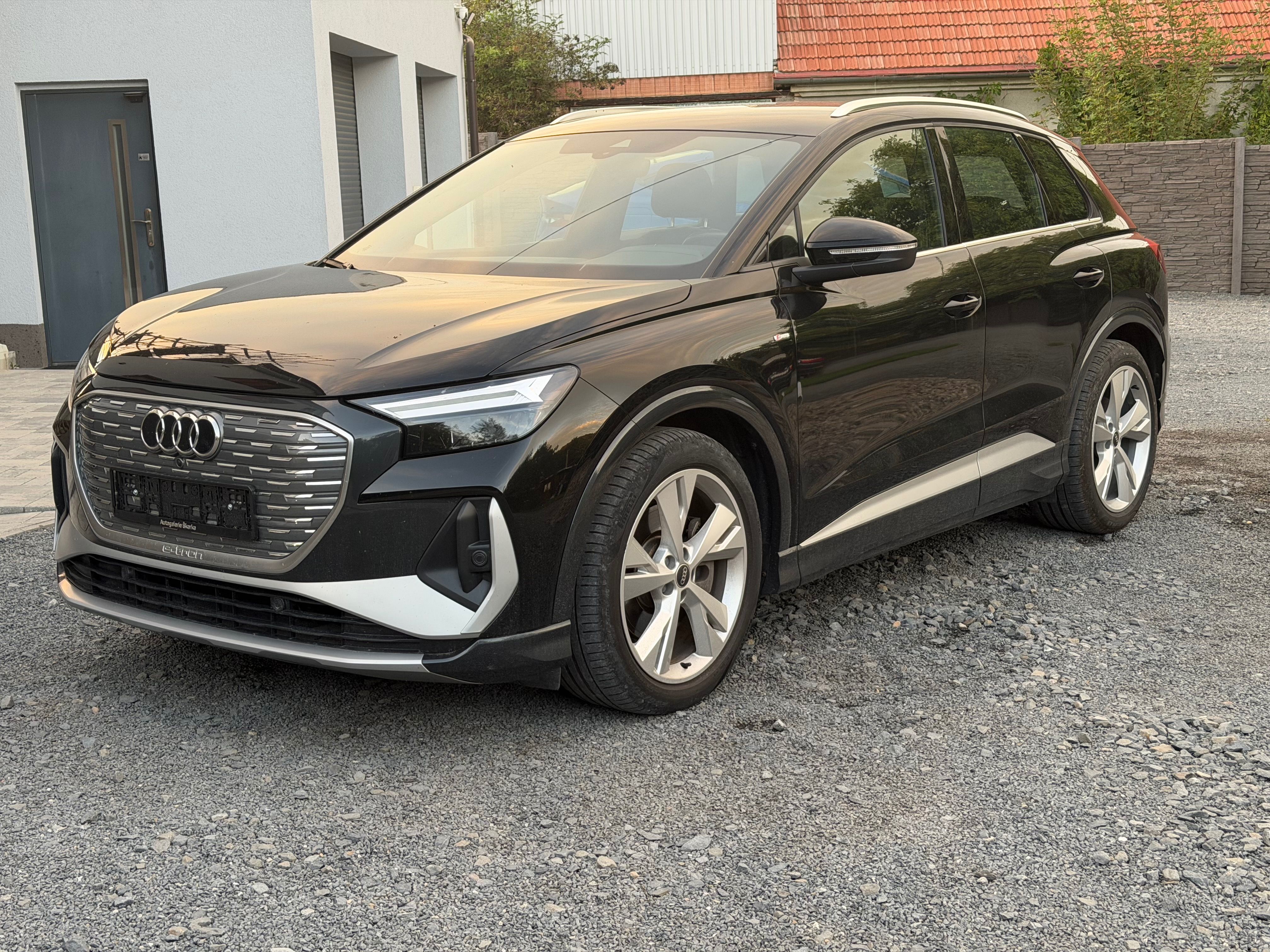 Audi Q4, Q4 E-TRON 50 S-LINE 4x4 tažné