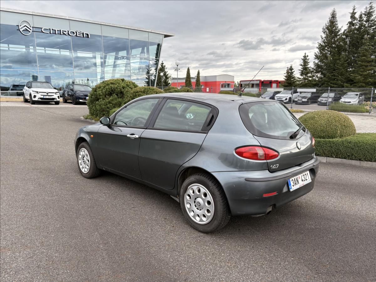 Alfa Romeo 147, 1,9 JTD 85kW - fotka 4