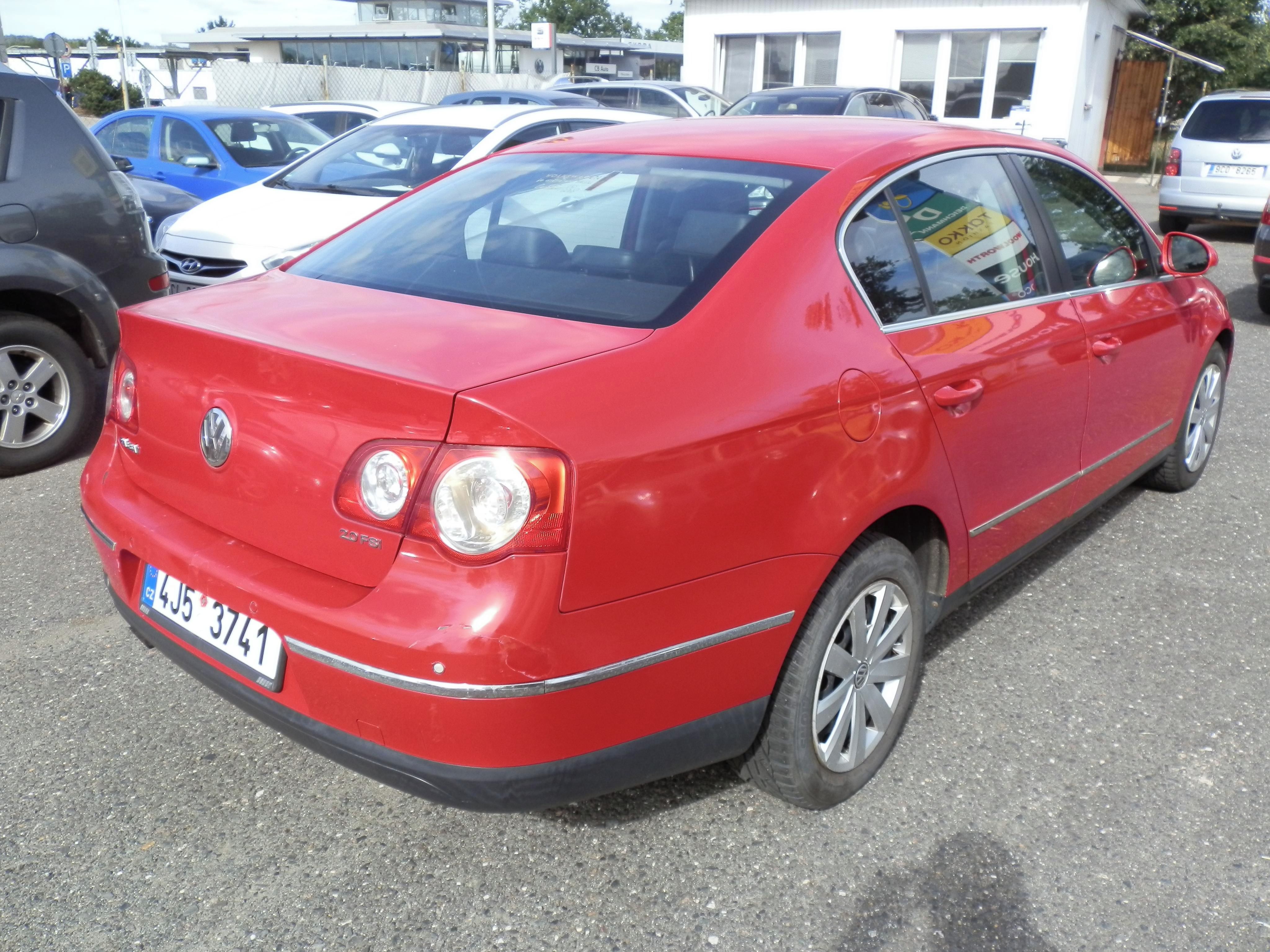 Volkswagen Passat, 2,0 FSi DSG - fotka 4