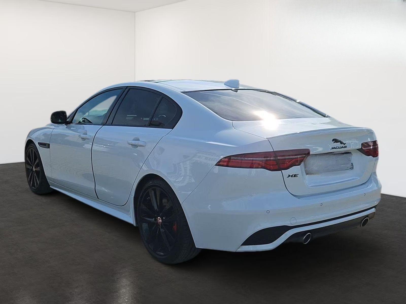 Jaguar XE, P250 R-Dynamic HSE*Matrix-LED - fotka 4