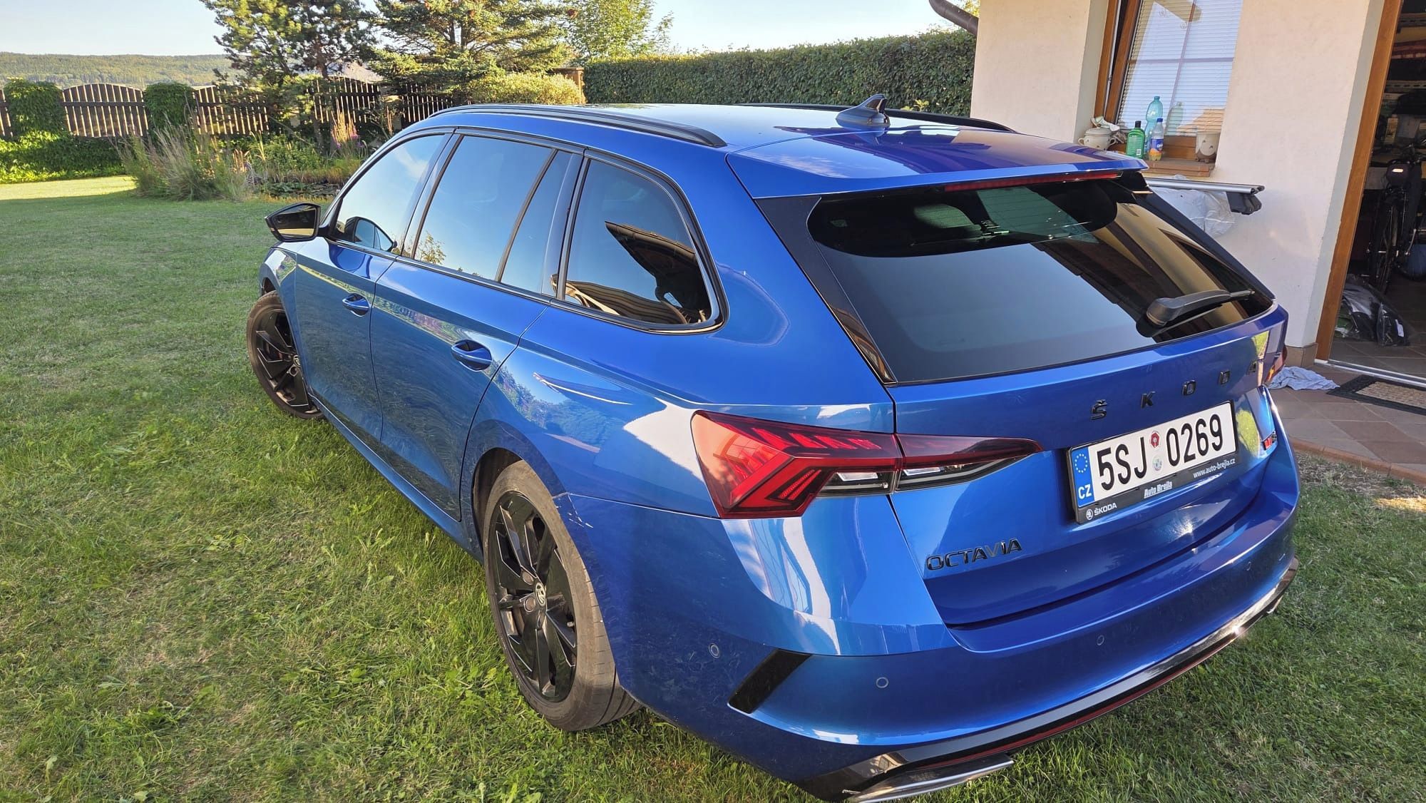 Škoda Octavia, Škoda Octavia combi 2.0 TDI RS - fotka 2