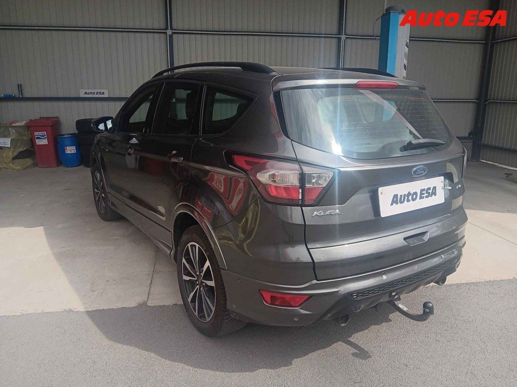 Ford Kuga, 2.0 TDCi,1.maj,ČR - fotka 2