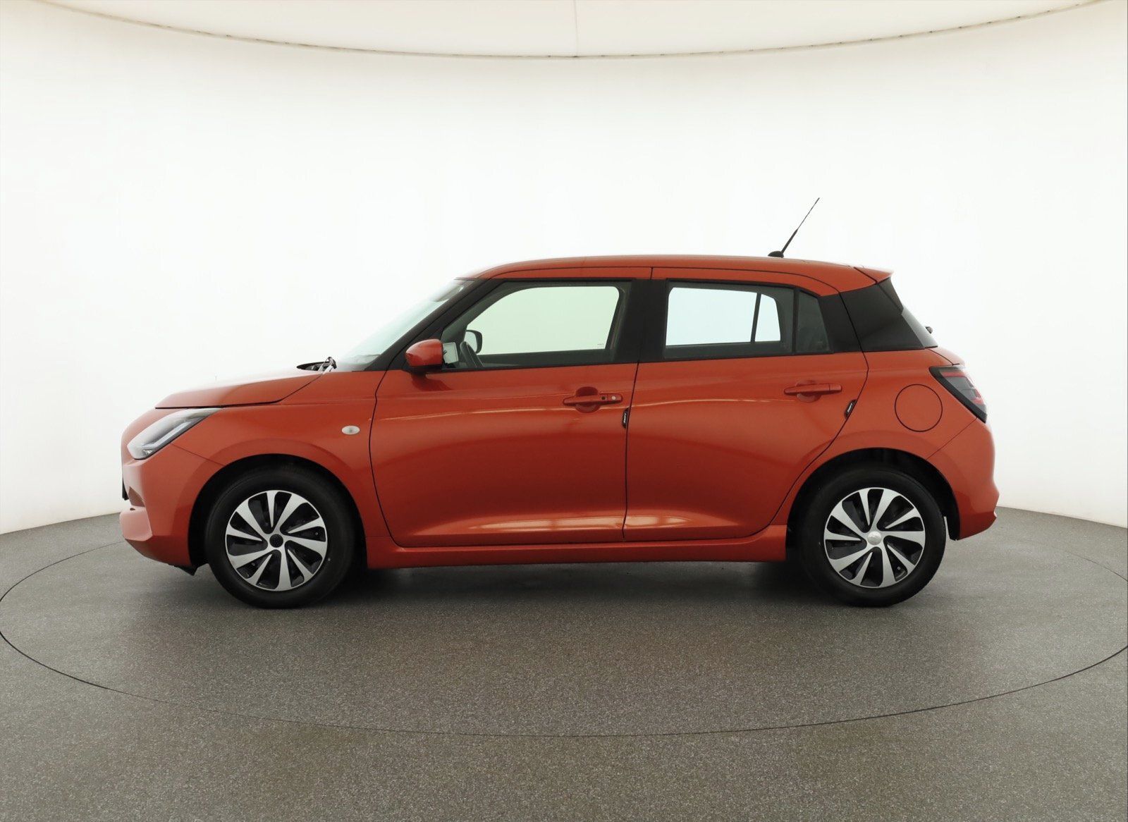 Suzuki Swift, 1.2, ČR,1.maj, Serv.kniha - fotka 3
