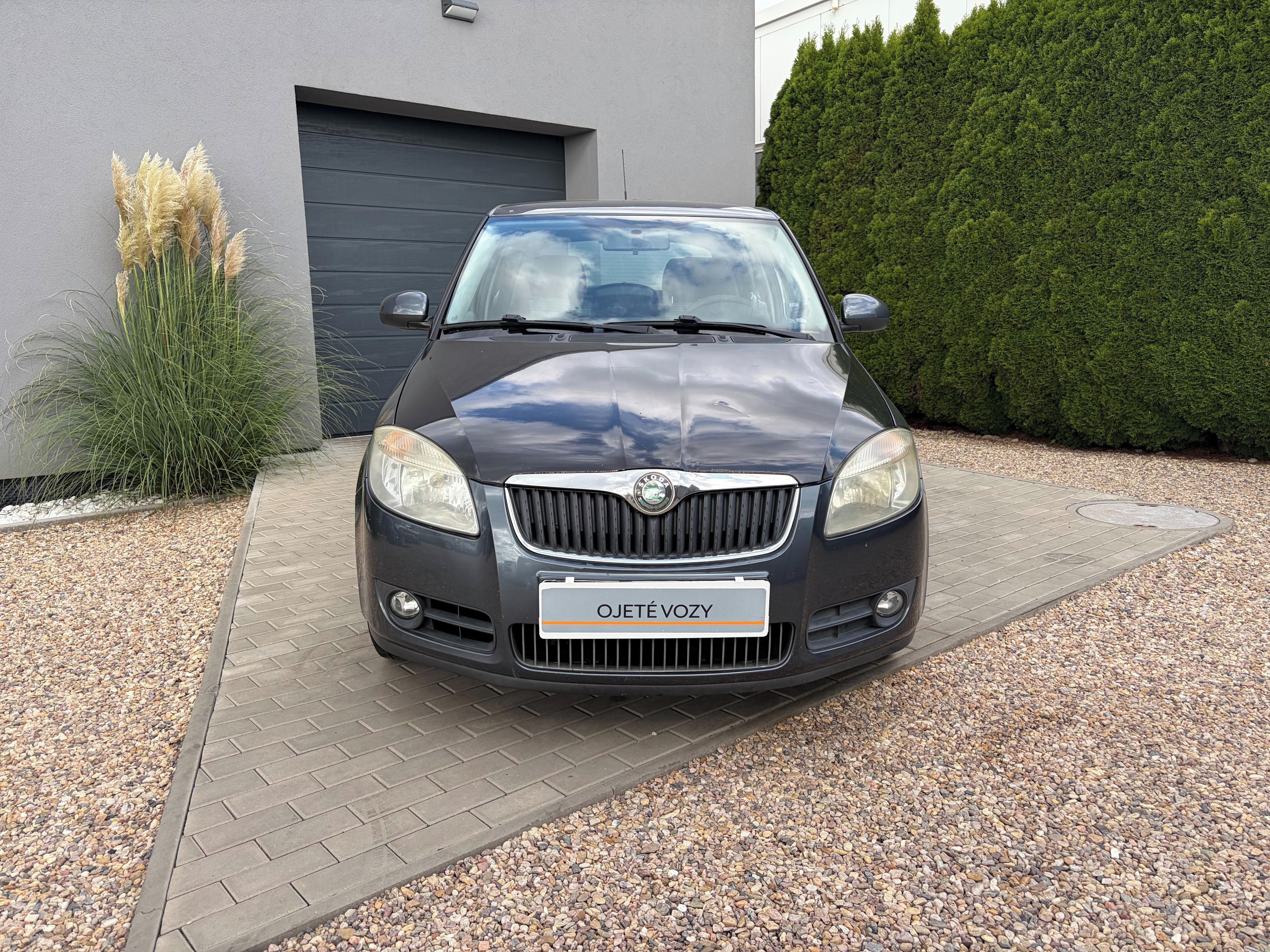 Škoda Fabia, 1.6i 16V 77kW, Klimatizace - fotka 2