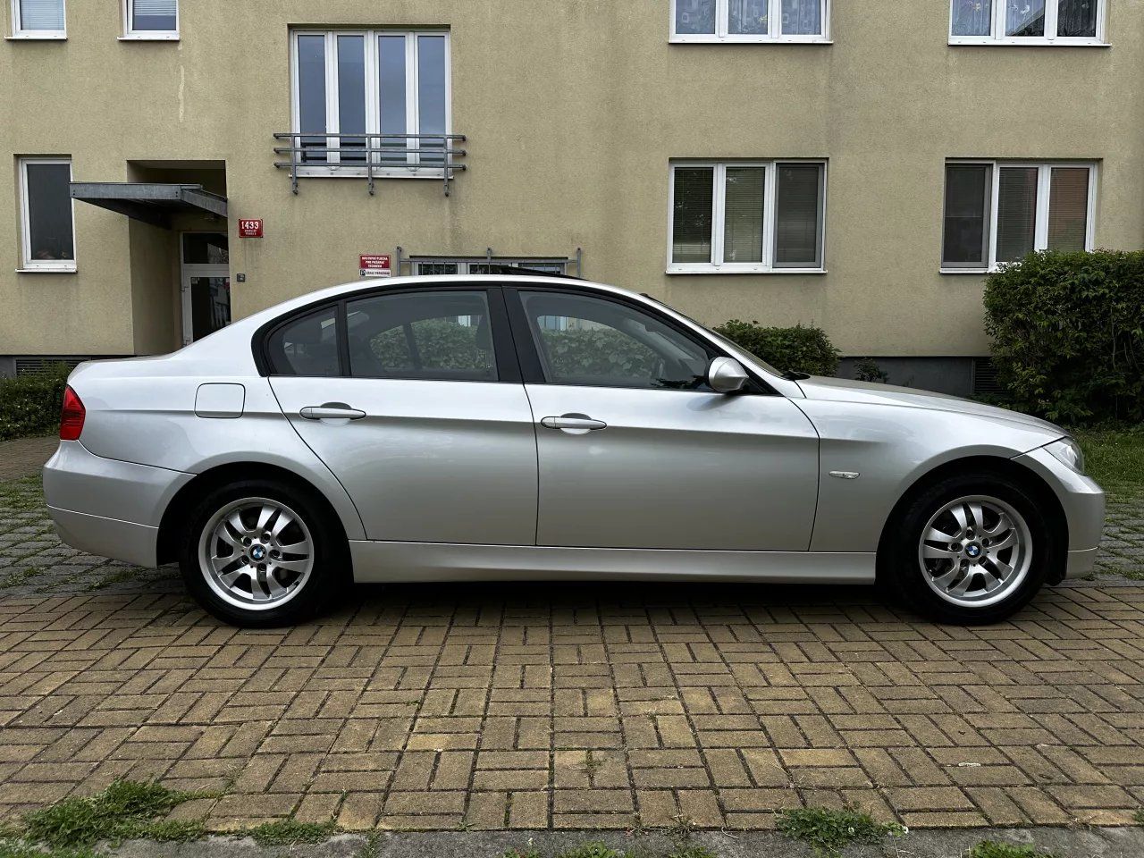 BMW Řada 3, E90 320i Sedan 1. Majitel Šíbr - fotka 4