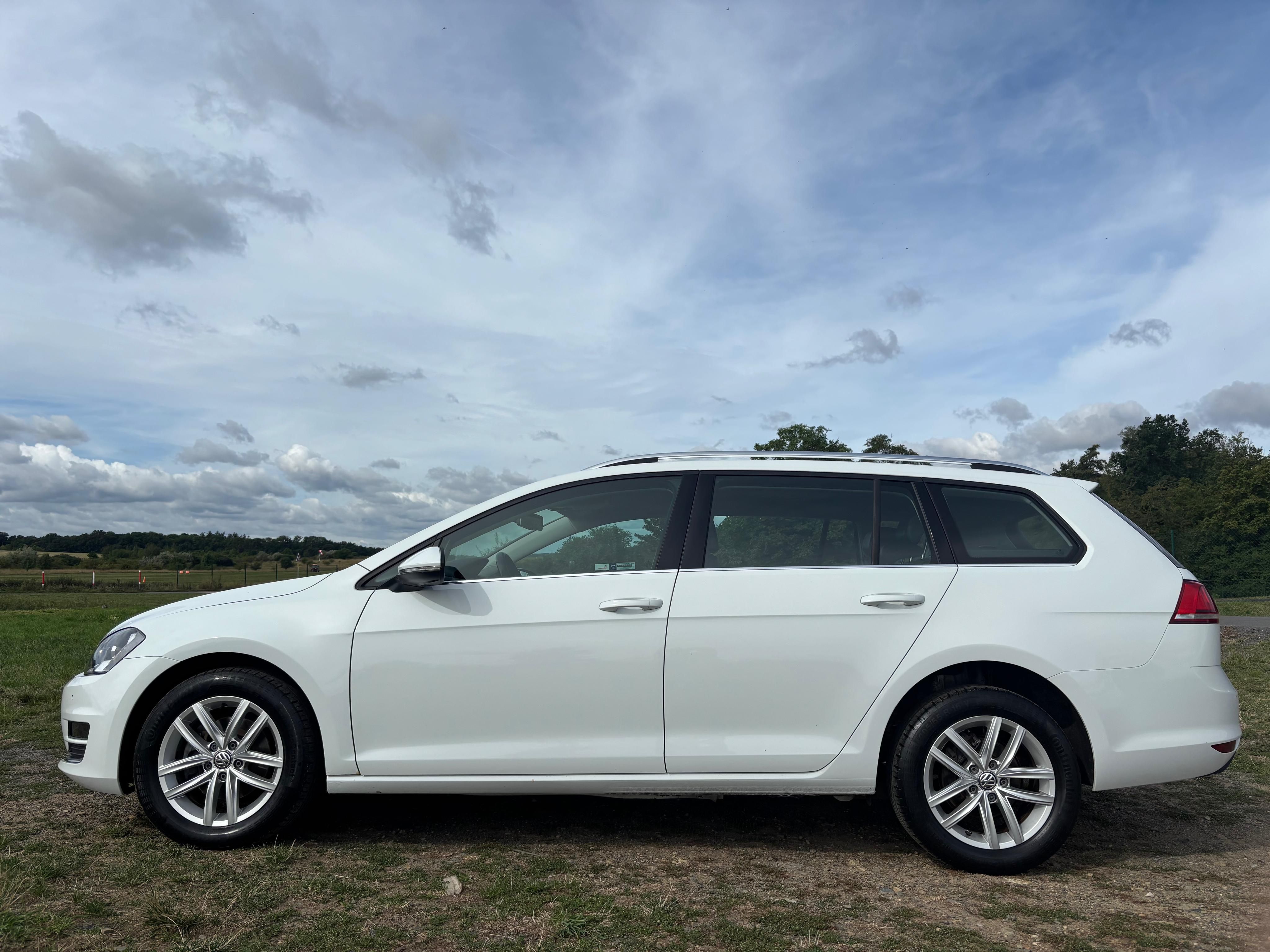 Volkswagen Golf, 1.6 TDI, CONSTRUCT; extra kola - fotka 4