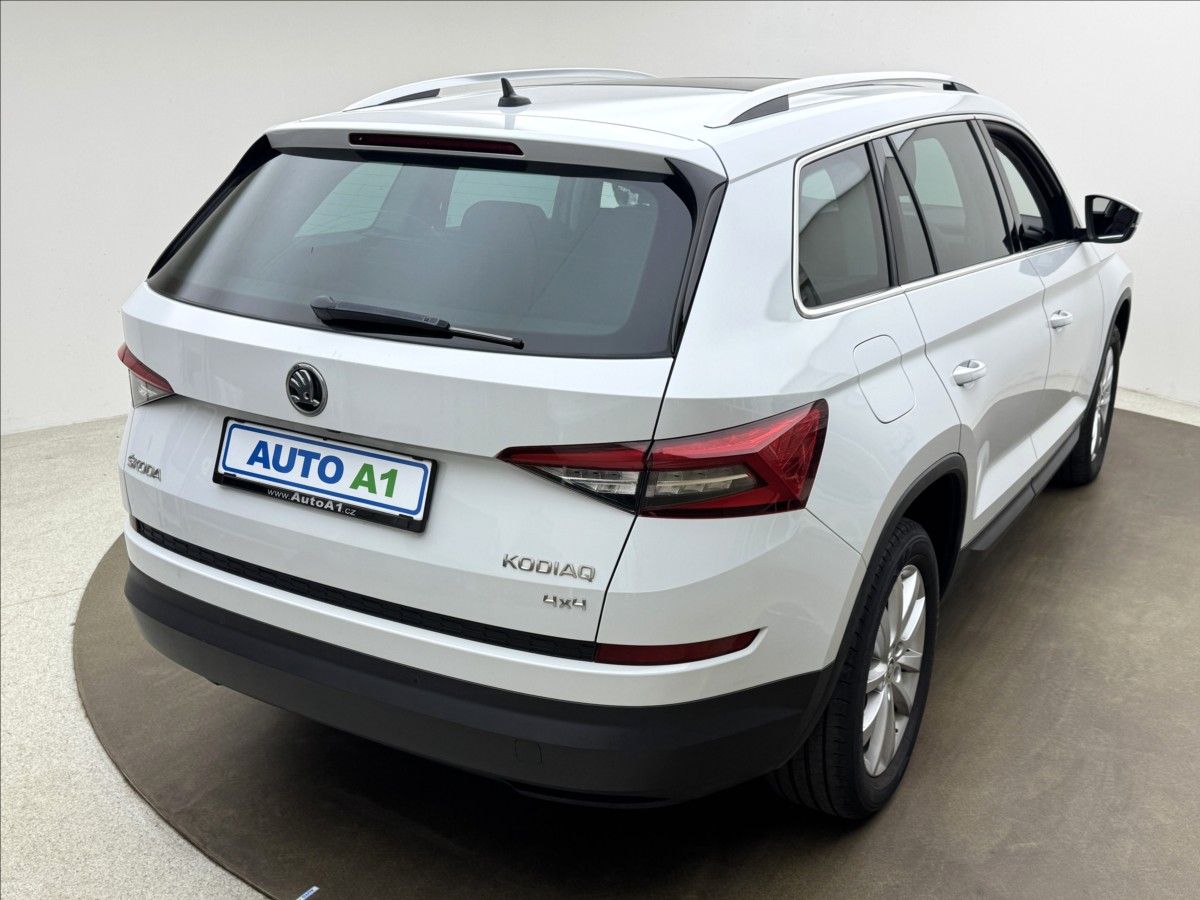 Škoda Kodiaq, 2,0 DSG 4X4 CANTON ACC 360° - fotka 4