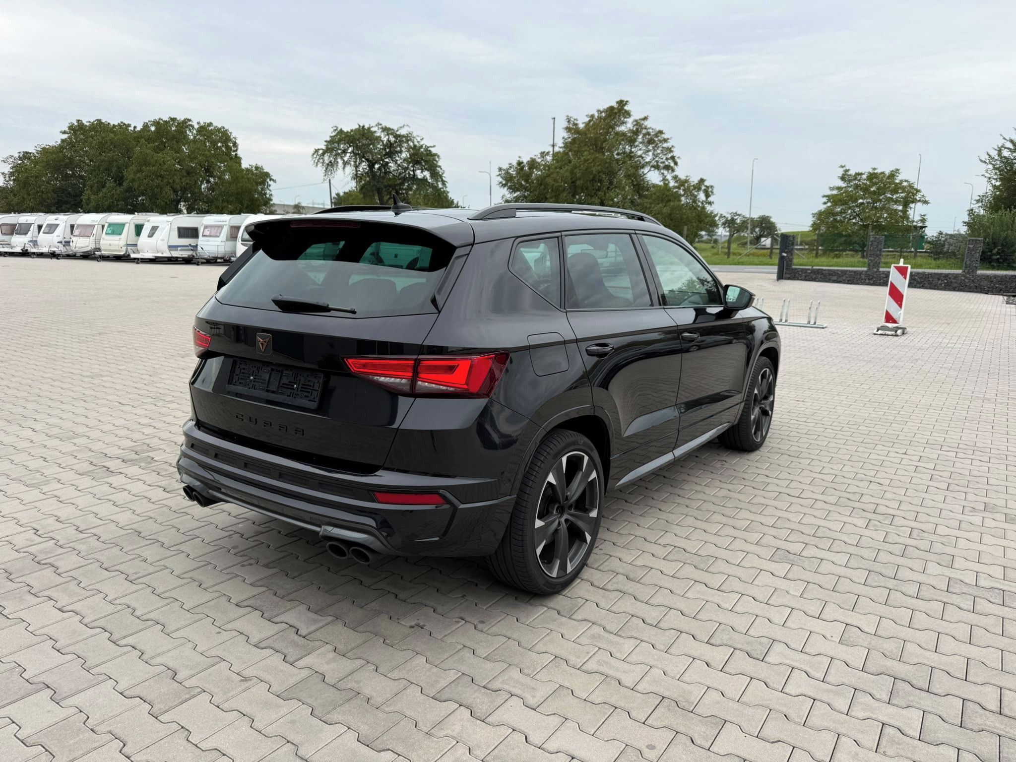 Cupra Ateca, 2022 2.0TSI 221kw Nebourané TZ - fotka 3