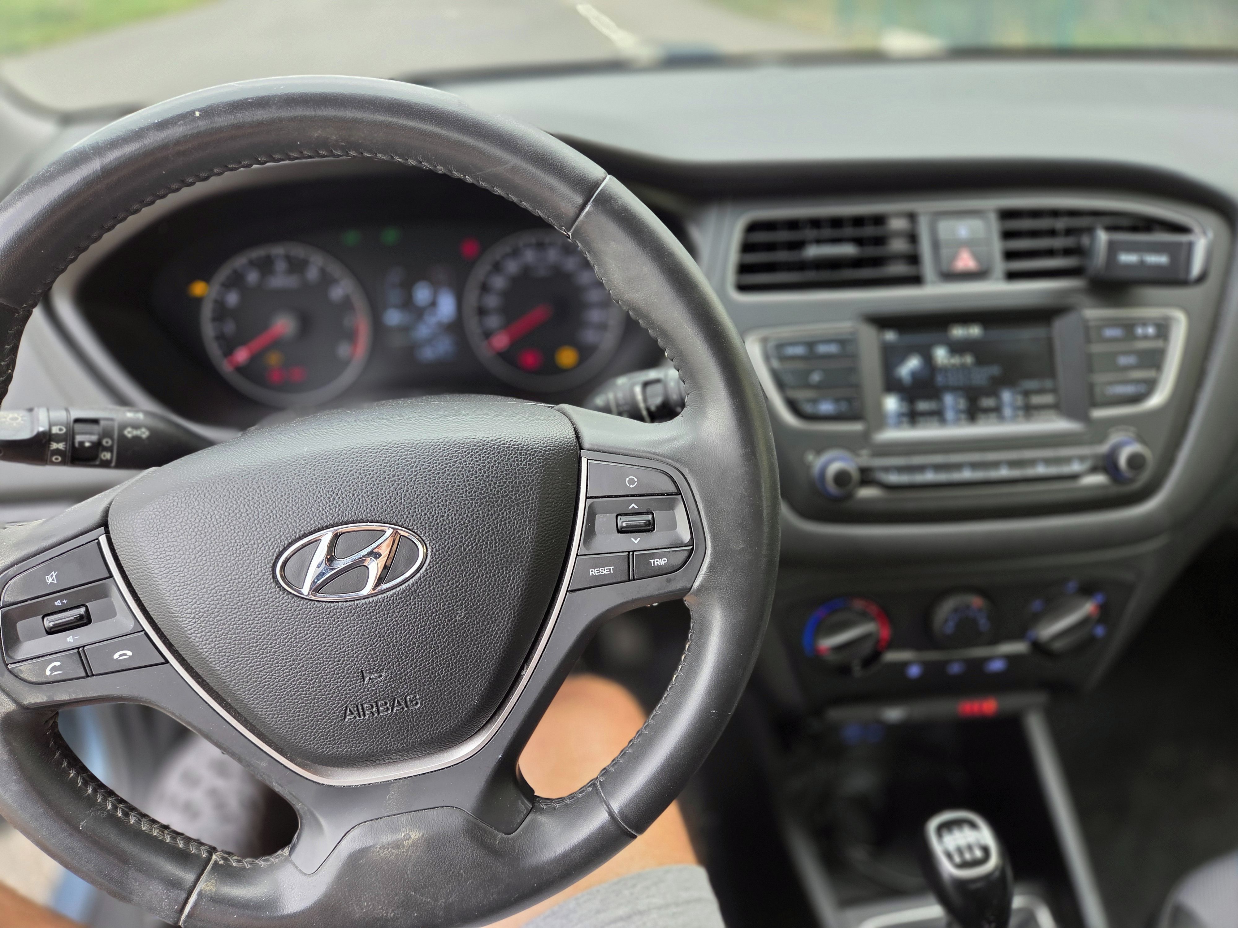 Hyundai i20, GALA, 1.2b, 55KW - fotka 2