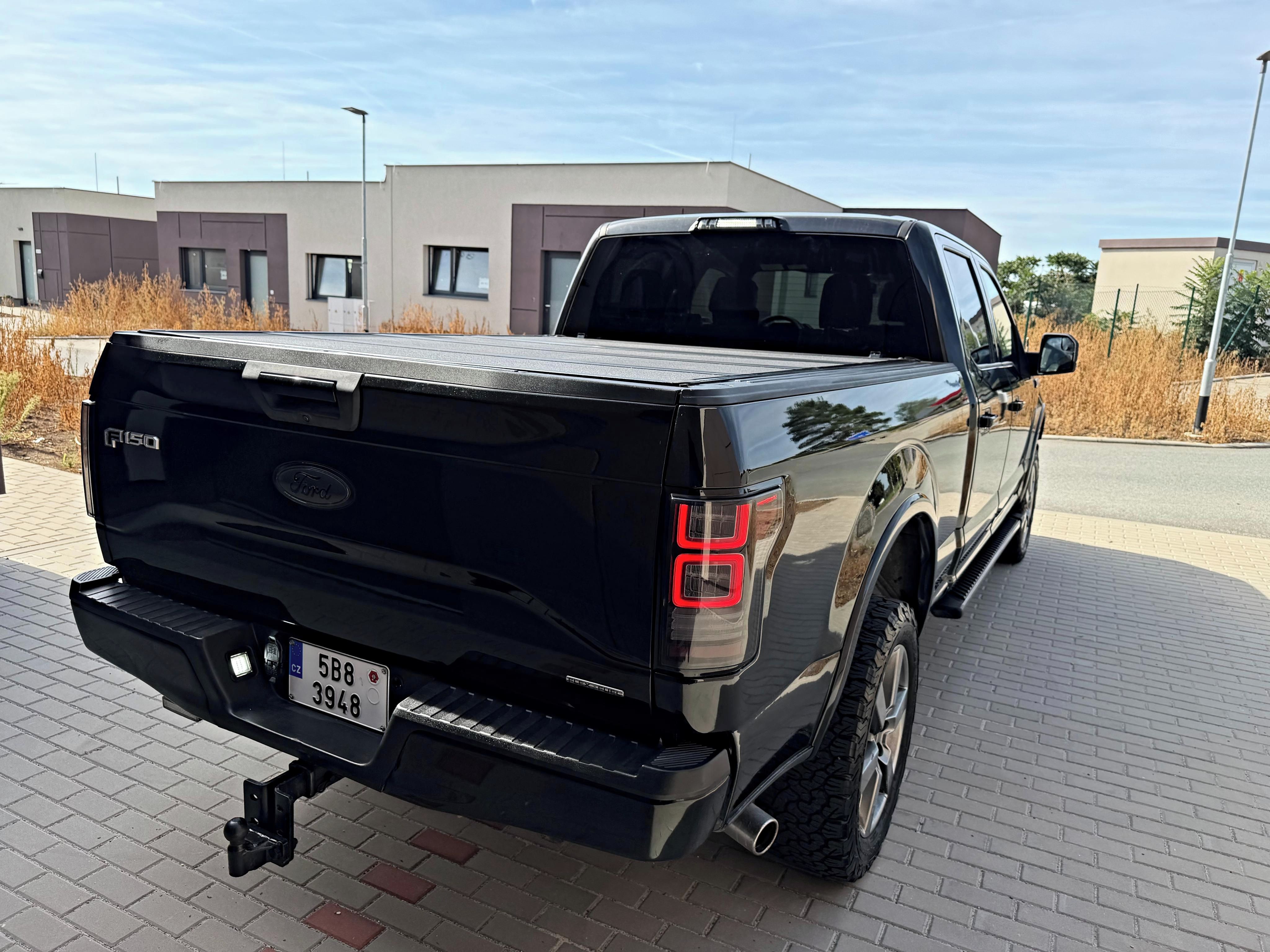 Ford F-150, XLT, double cab, DPH, 2x kola - fotka 5
