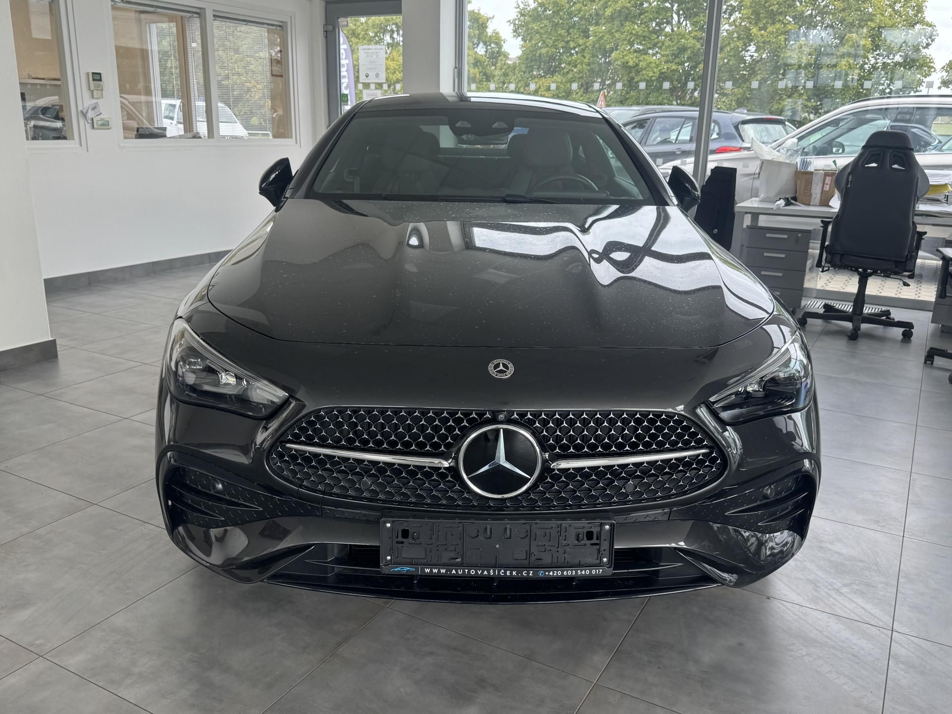 Mercedes-Benz, CLE 300 4-MATIC AMG - fotka 2