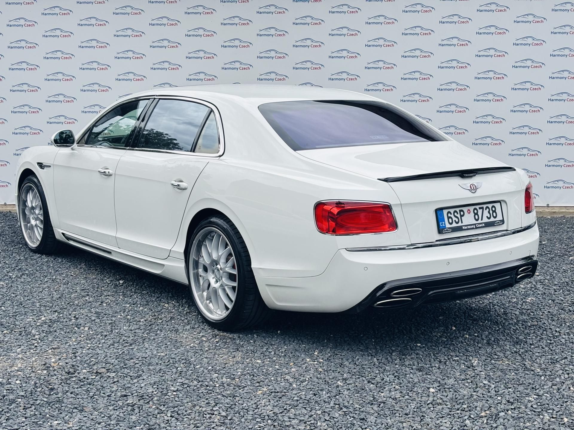Bentley Flying Spur, 4.0 V8, 373kW, 4X4 - fotka 6