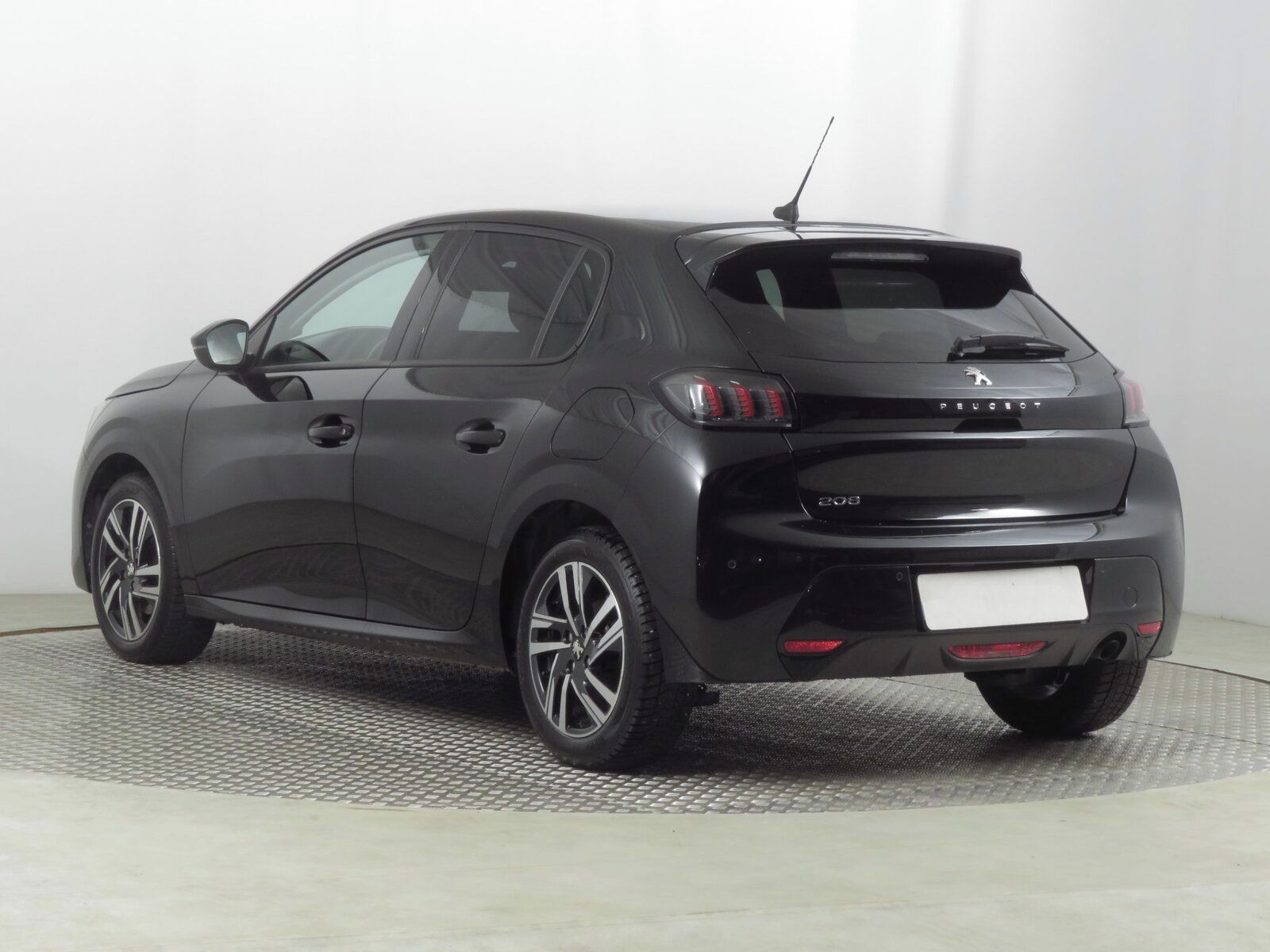 Peugeot 208, 1.2 PureTech, Allure - fotka 4