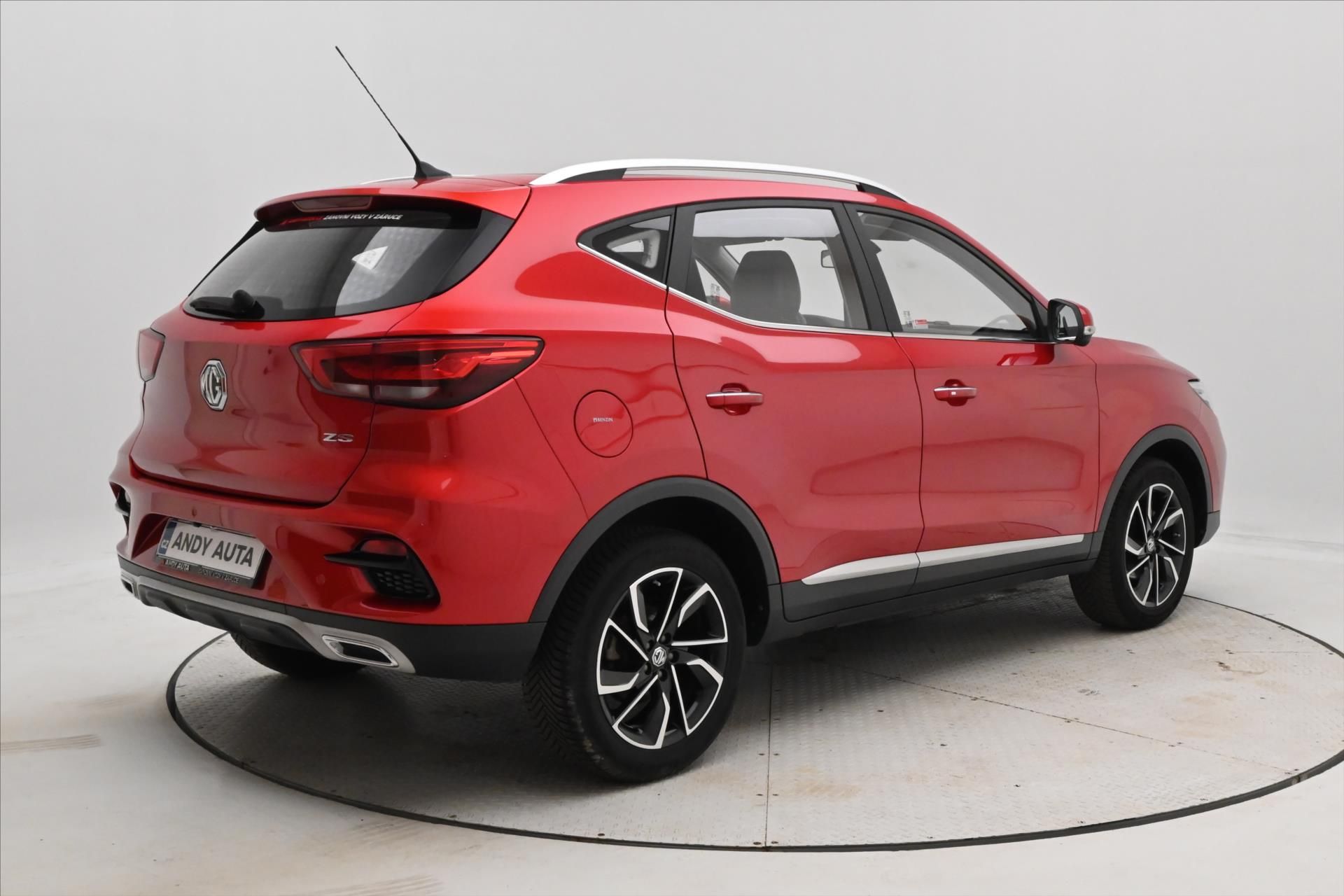MG ZS, 1,0 TGI 82kW Elegance Záruka a - fotka 5