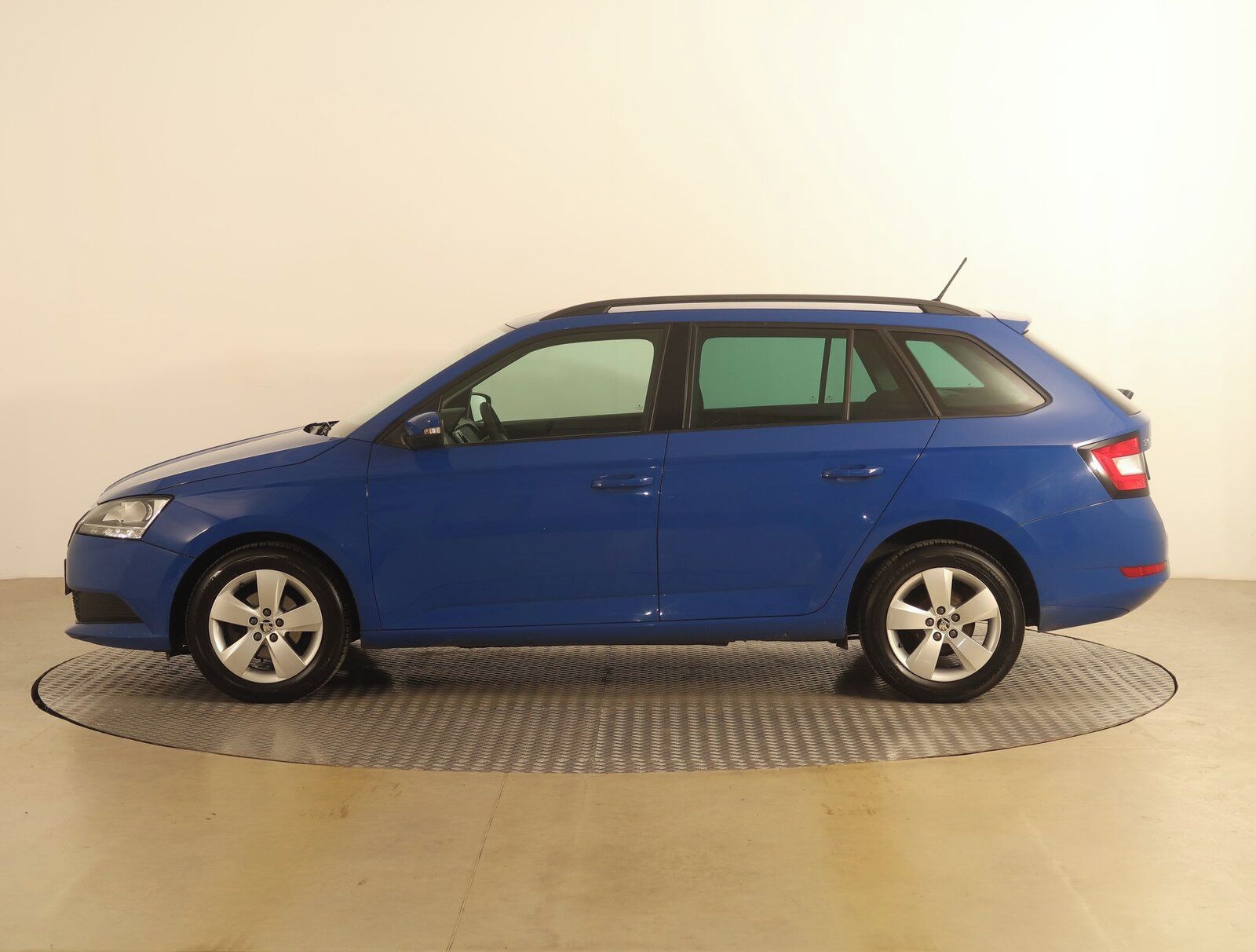 Škoda Fabia, 1.0 - fotka 3
