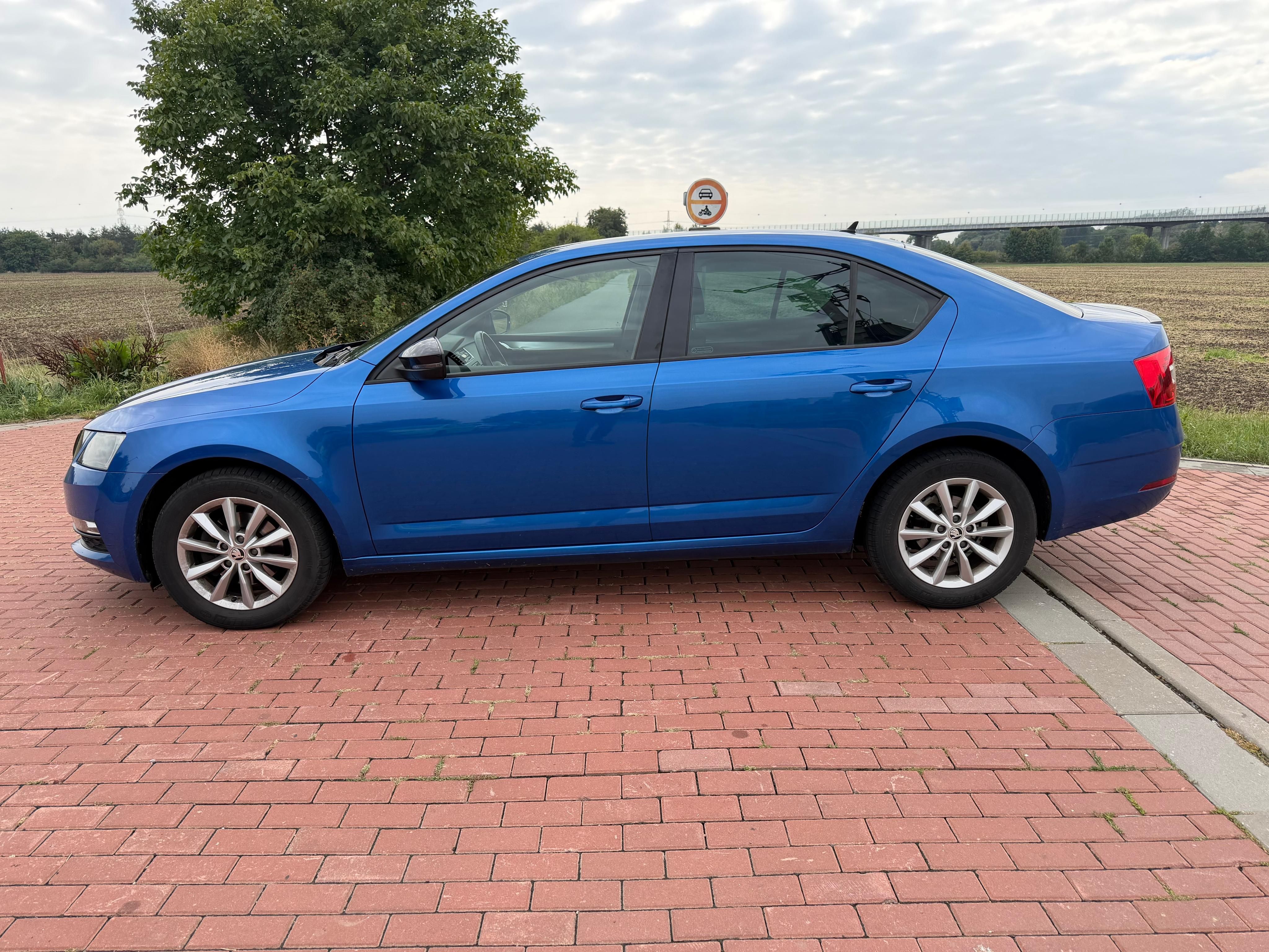 Škoda Octavia, Škoda Octavia 1.5 110 kW - fotka 2