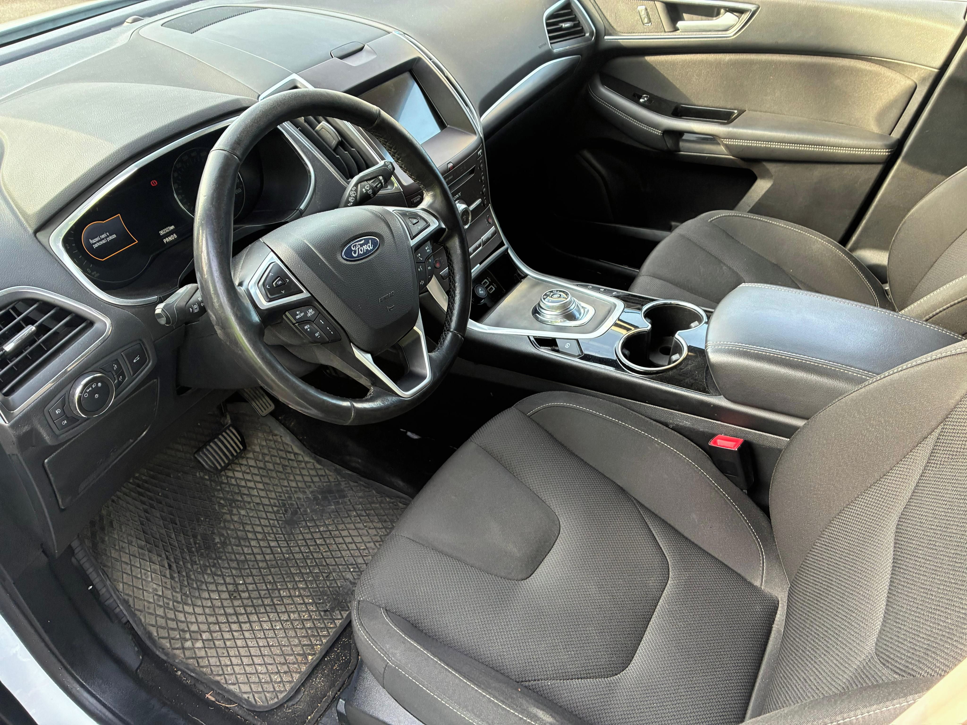 Ford S-MAX, 2.0 TDCi 4x4, TOP CENA ! - fotka 4