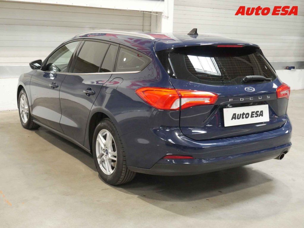 Ford Focus, 2.0 TDi,servis.kniha,AT - fotka 4