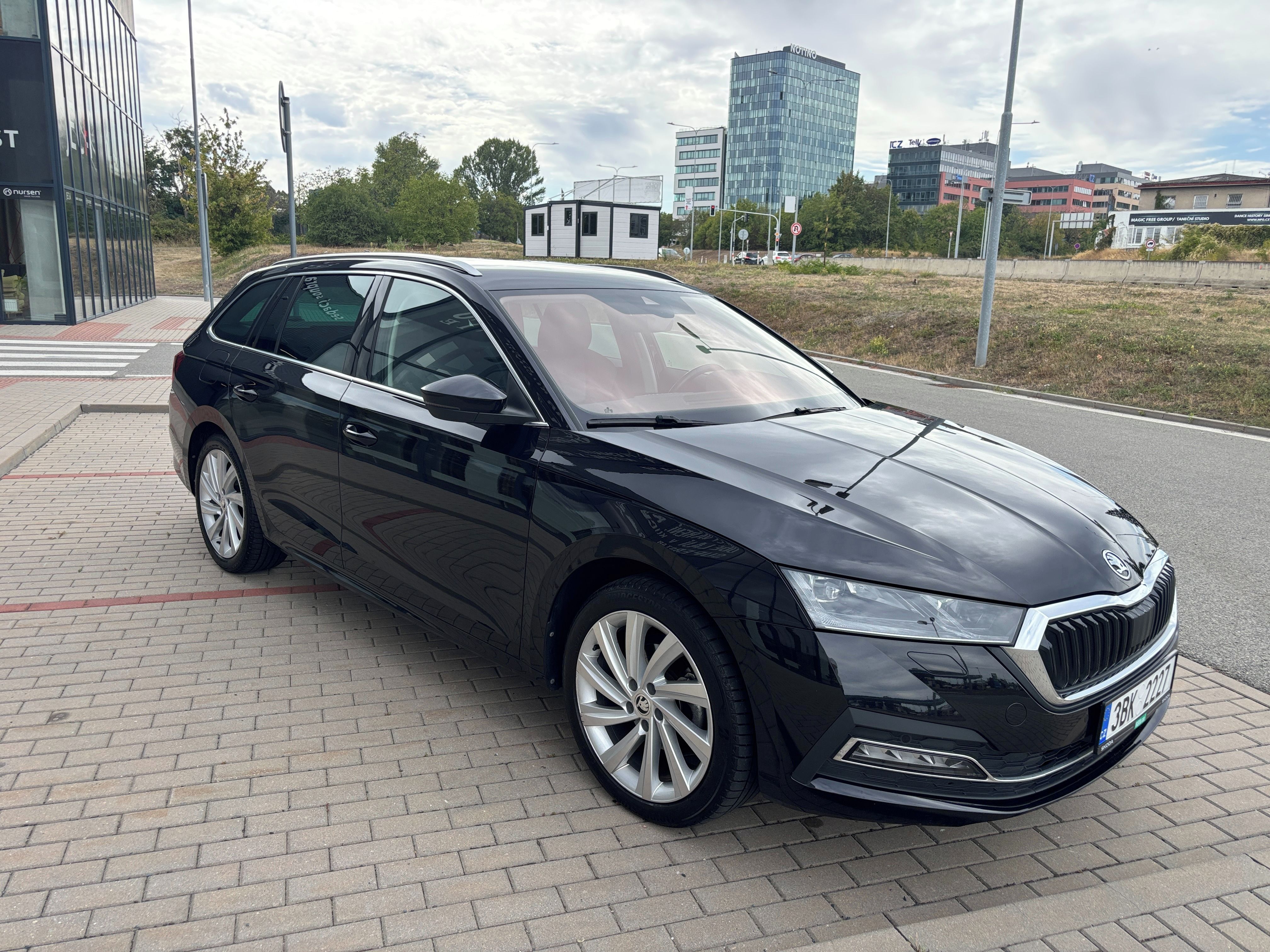 Škoda Octavia, 2.0TDi 110kW DSG 1Maj.ČR Style - fotka 5