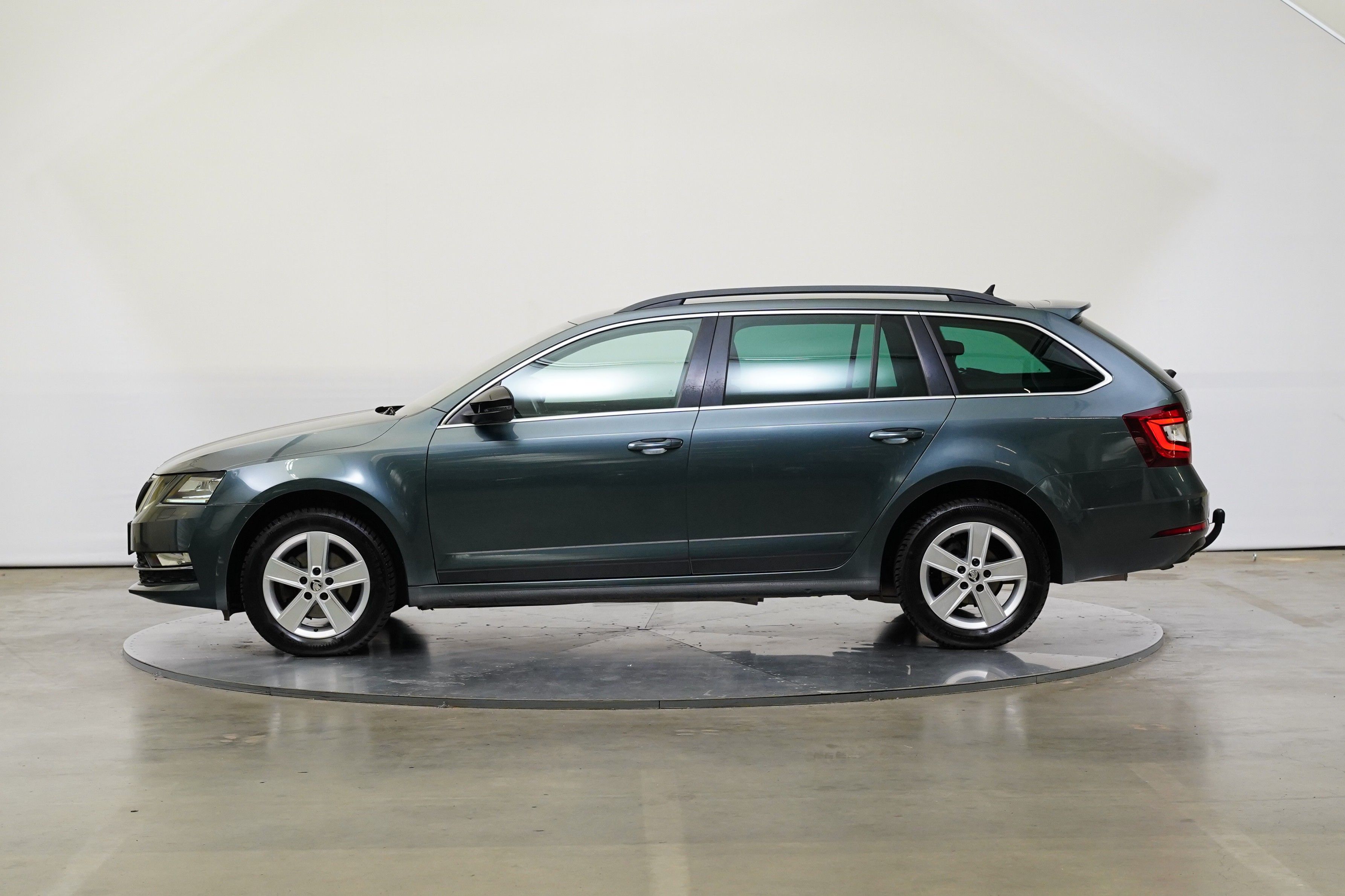 Škoda Octavia, 1.4 TSI 110 kW Style Plus - fotka 3