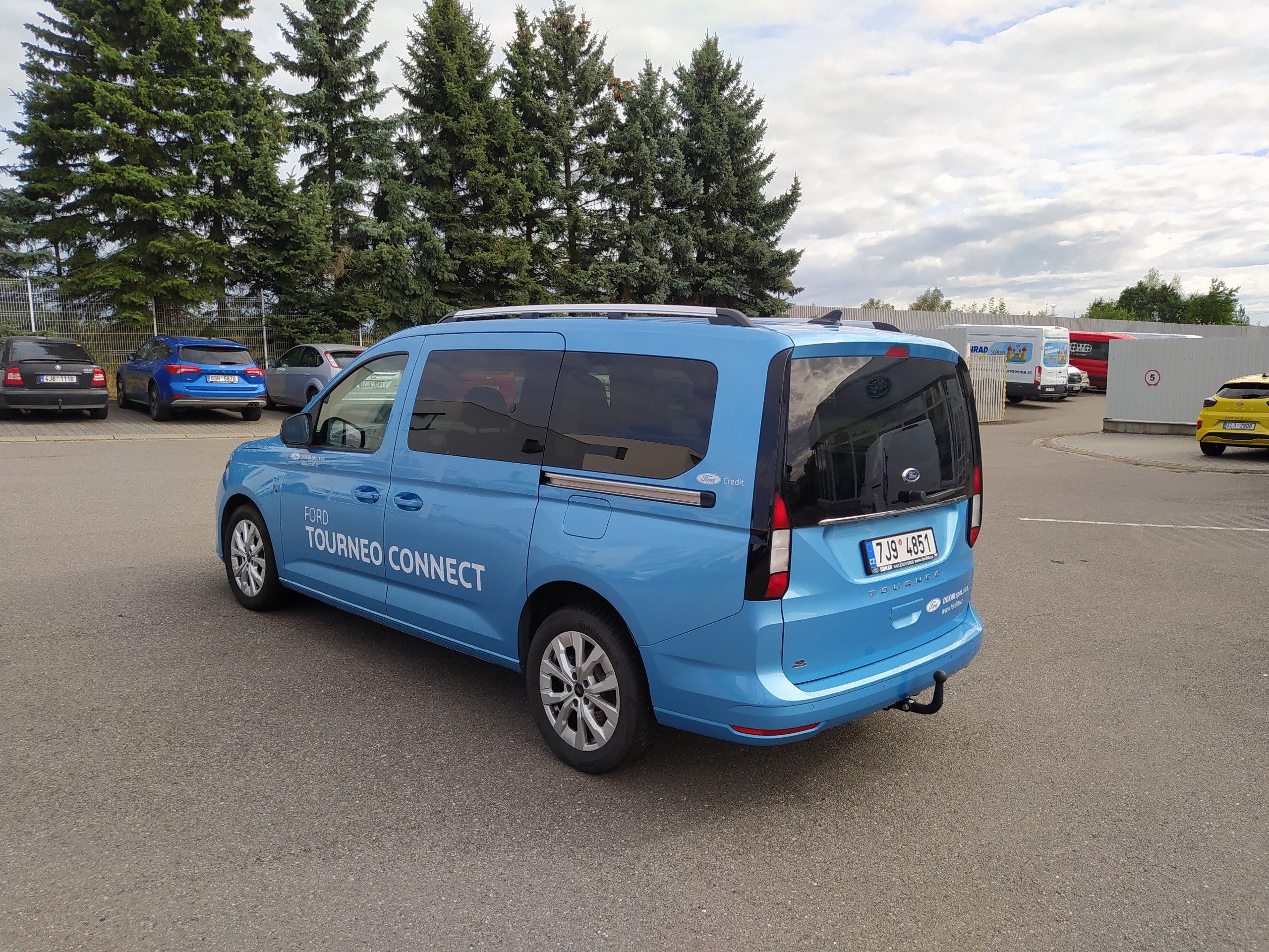 Ford Tourneo Connect, Grand Tourneo 1,5 EcoBoost 85k - fotka 3