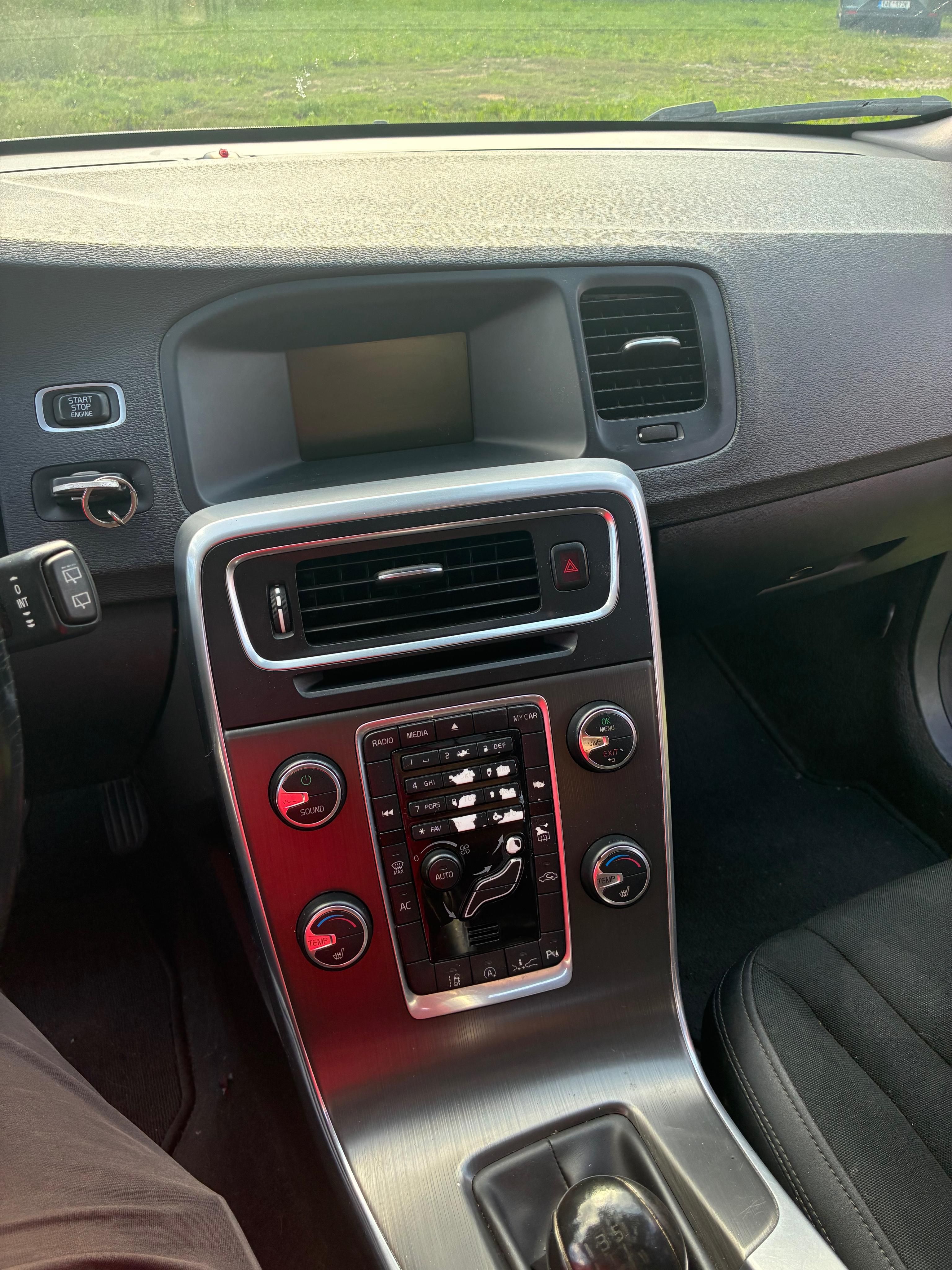 Volvo V60, Volvo d4 2013 - fotka 5