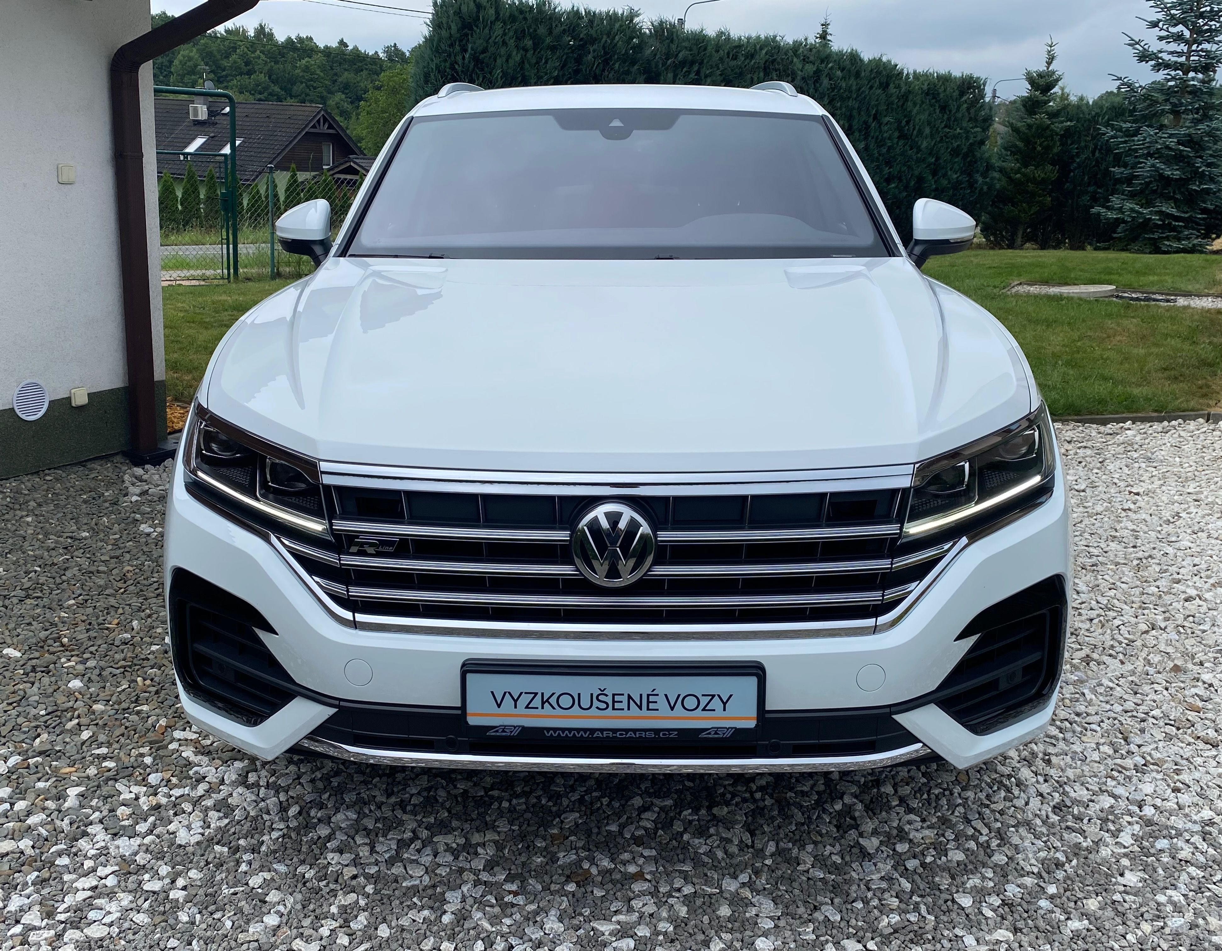 Volkswagen Touareg, R-LINE V6 3,0 TDI 210 kW 1.MAJ - fotka 2