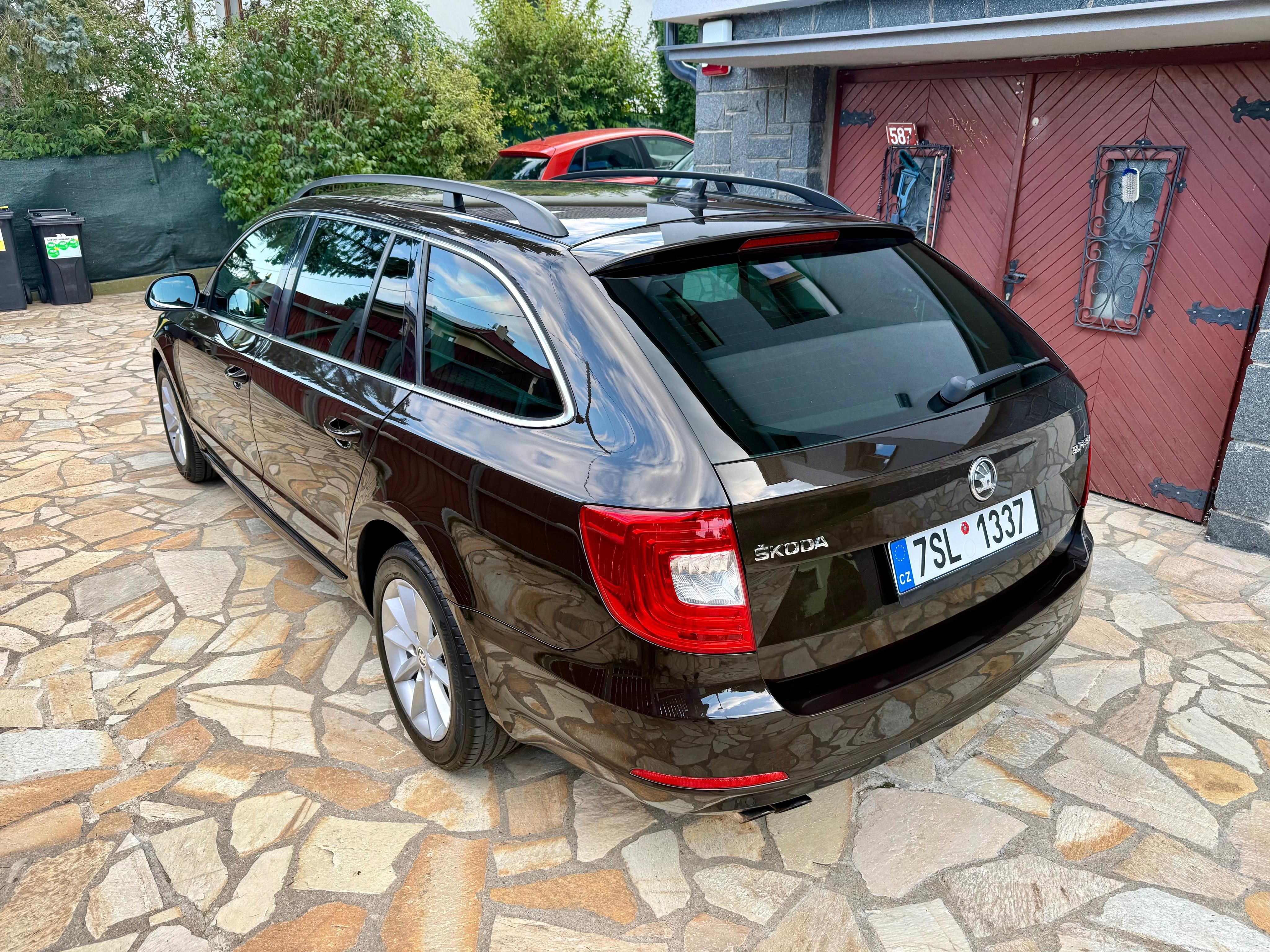 Škoda Superb, 2.0 TDI 103KW DSG AMBITION TOP - fotka 6